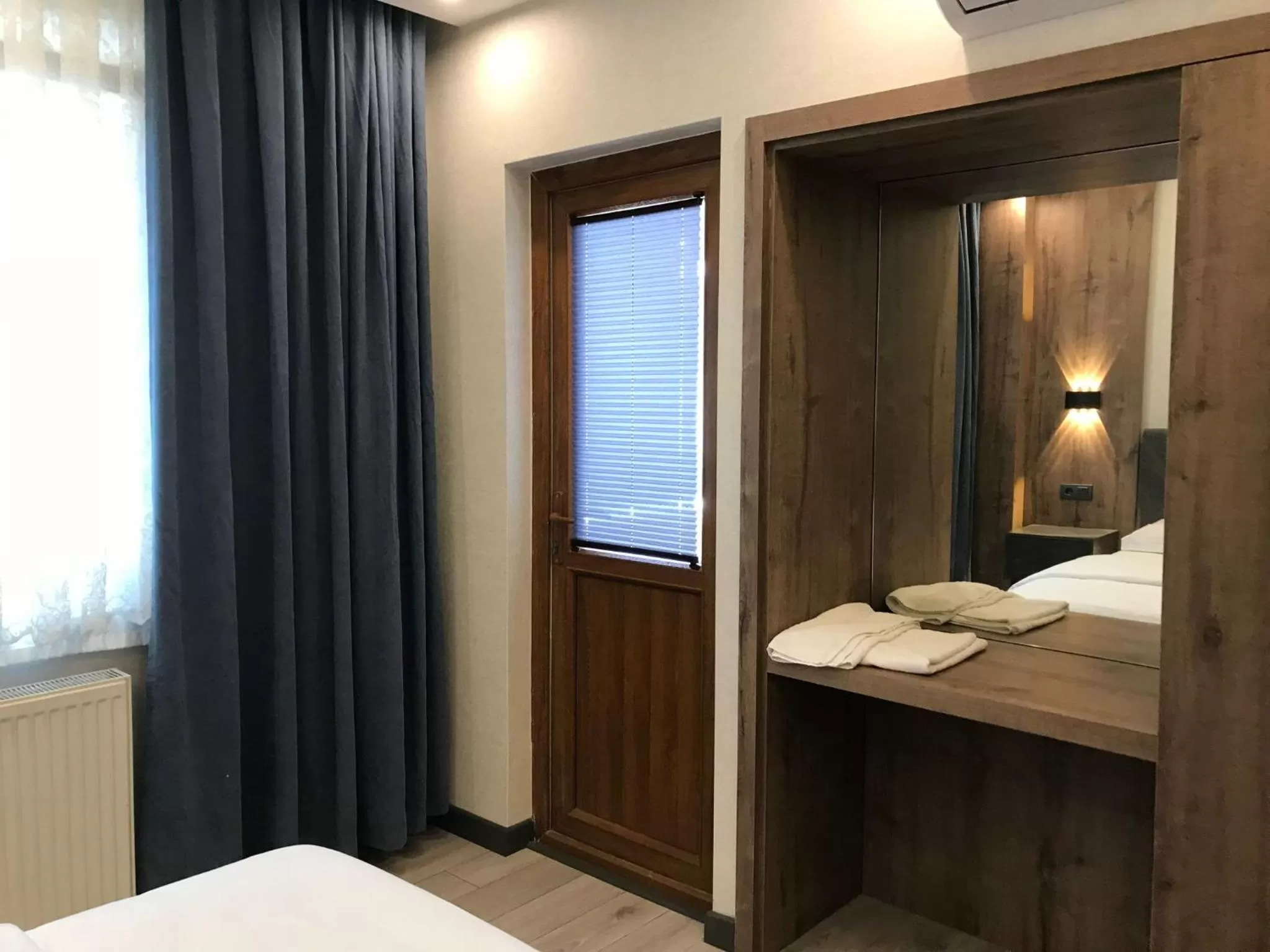 Bed, Bathroom in Yılmaz Suit Apartments