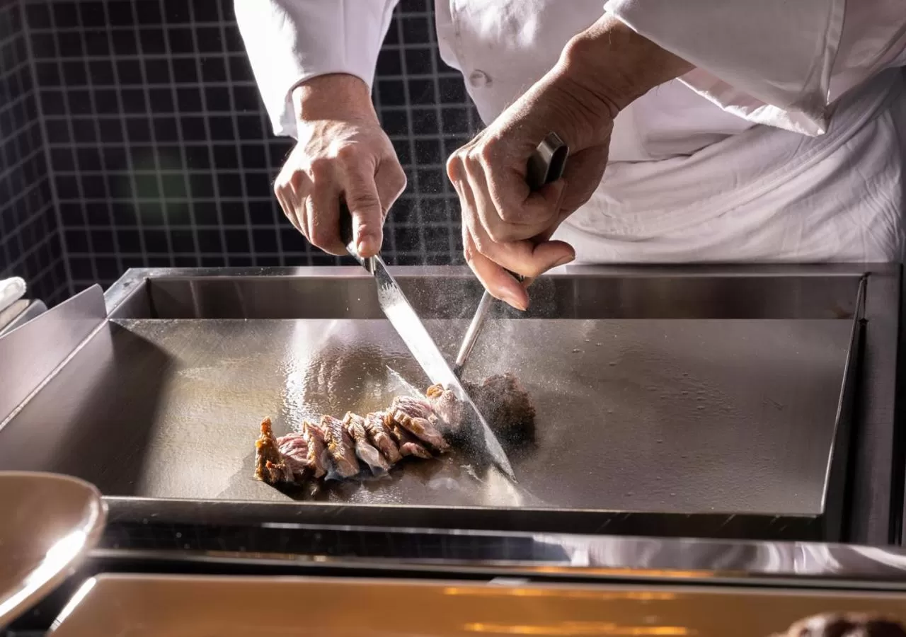 Restaurant/places to eat in APA Hotel & Resort Osaka Umeda Eki Tower