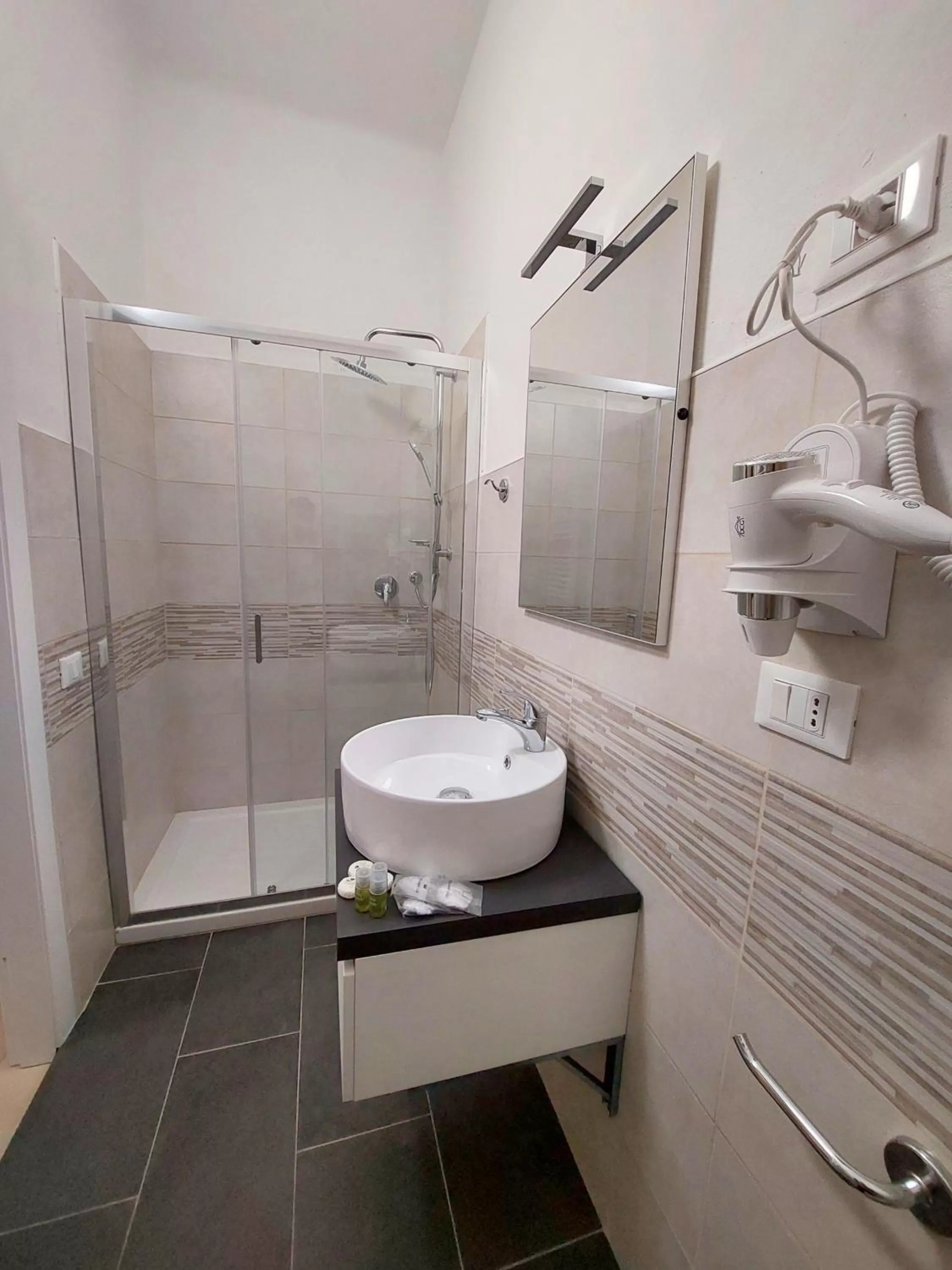 Shower in Bonaini Relax B&B