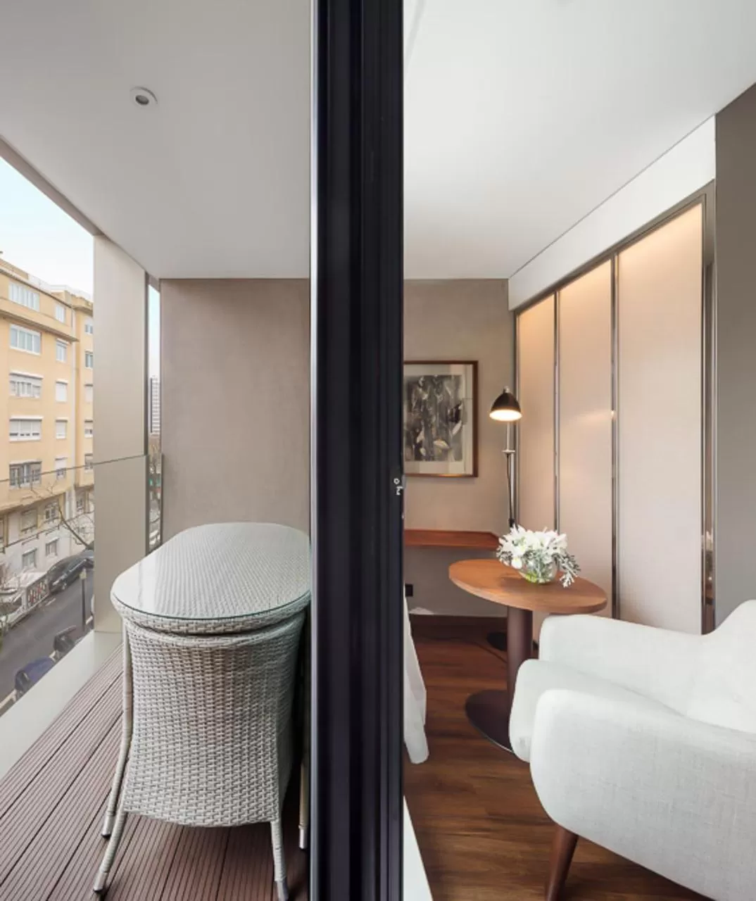 Bedroom in Lux Lisboa Park