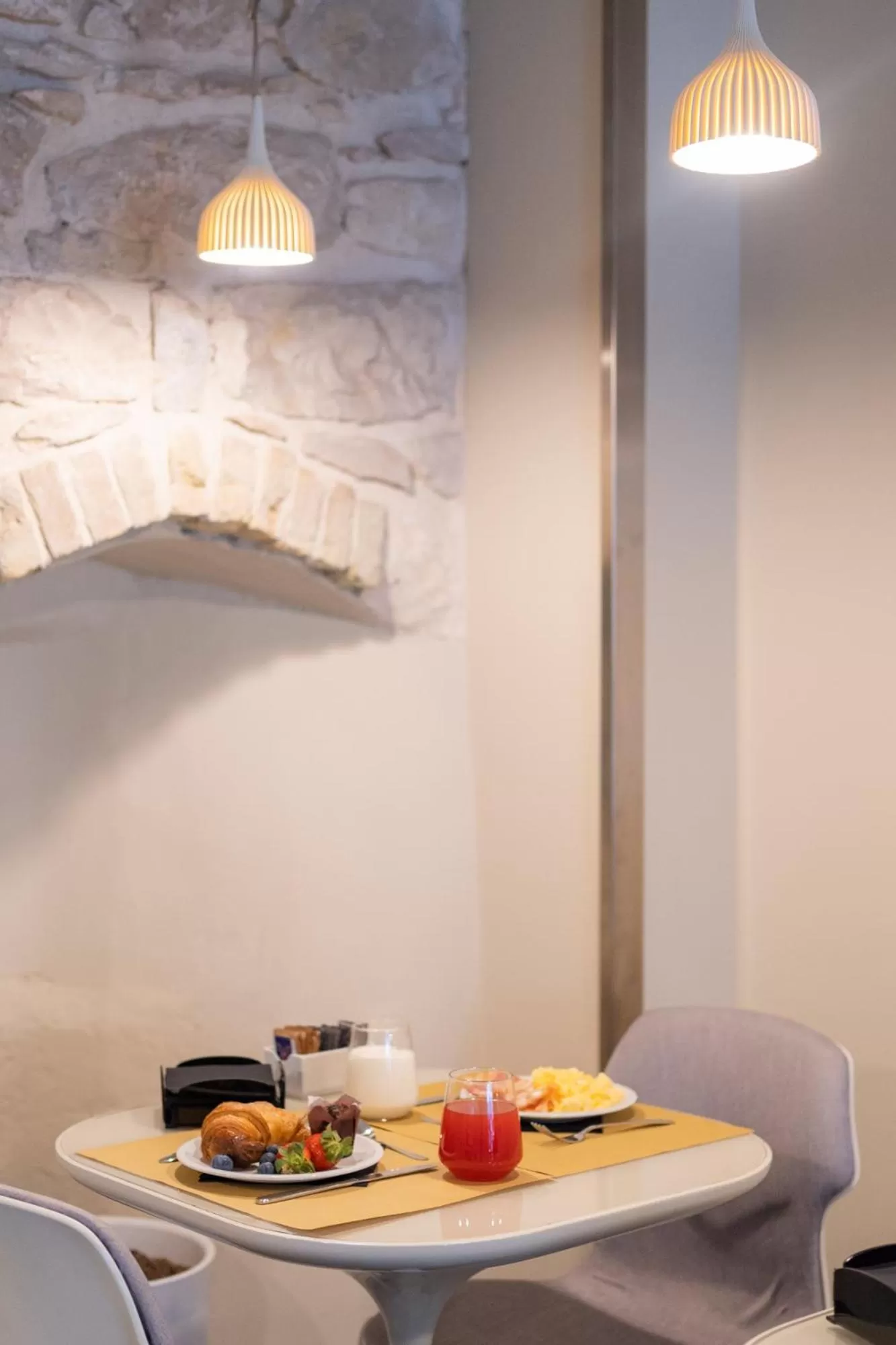 Restaurant/places to eat in El Homs Palace Hotel