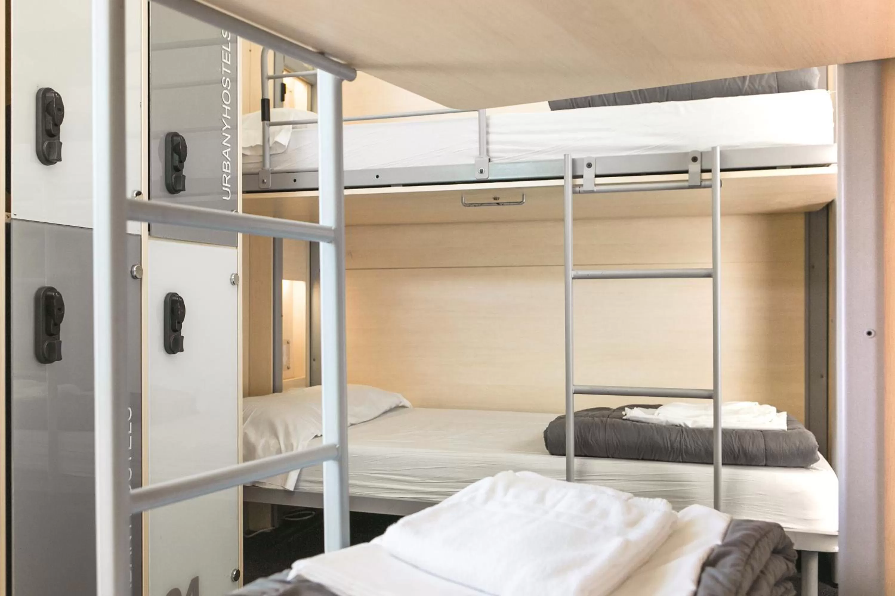 Bedroom, Bed in Urbany Hostel Barcelona