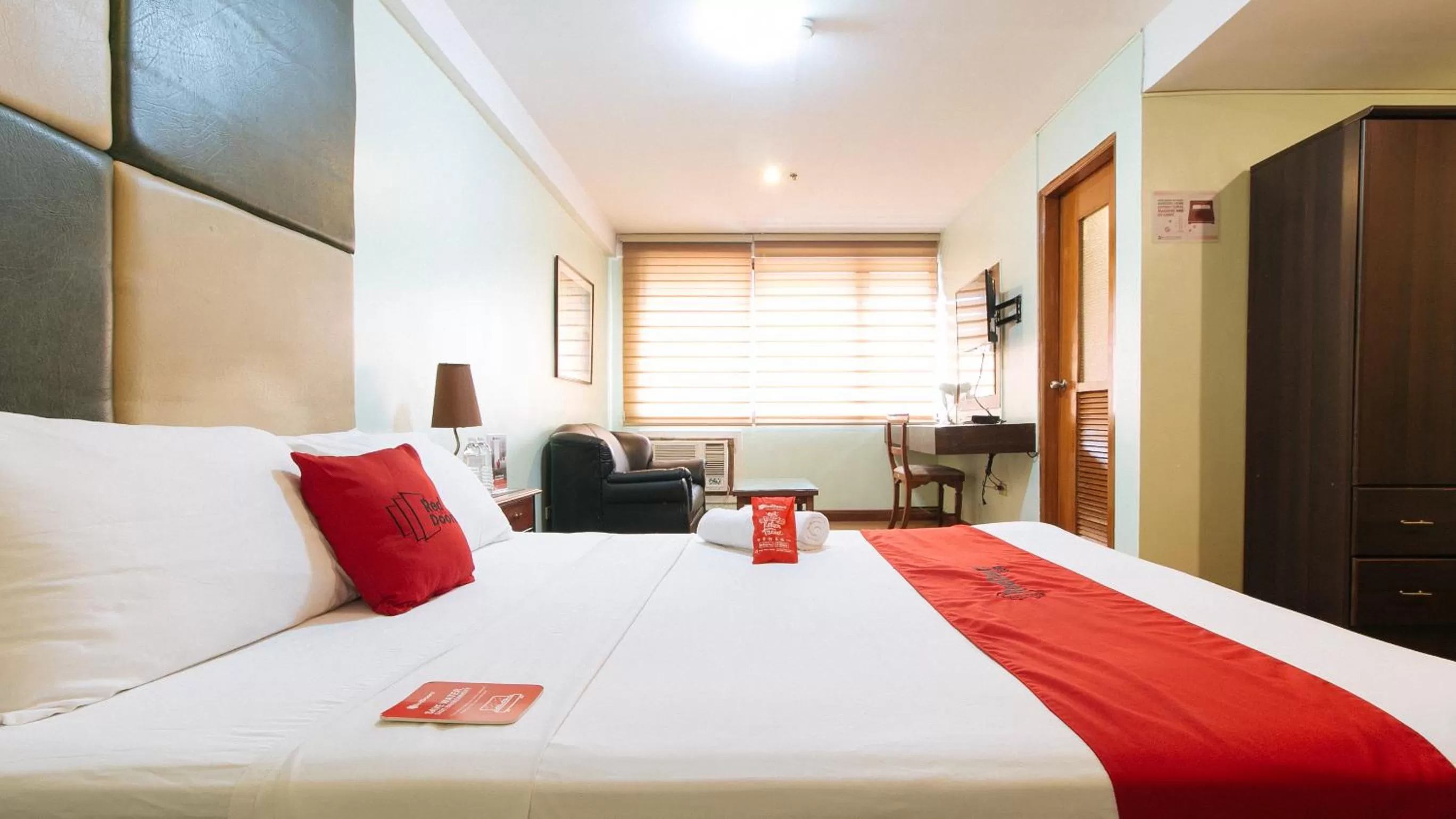 Bedroom, Bed in RedDoorz at Timog Avenue Quezon City