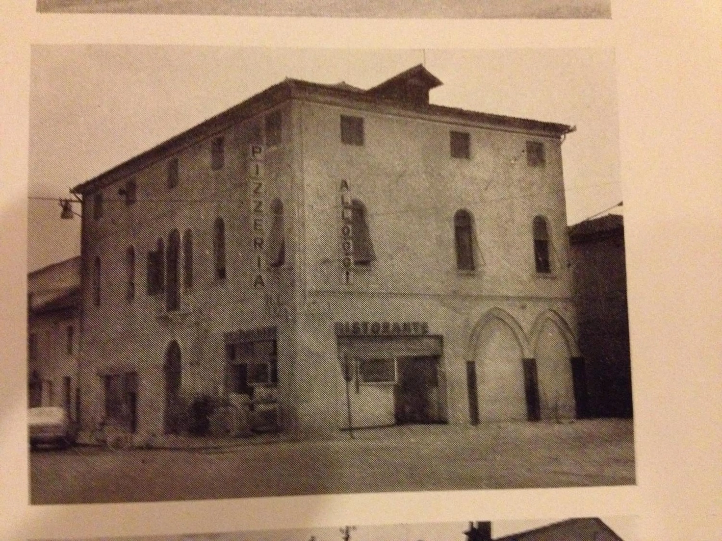Decorative detail in Hotel 5 Colonne