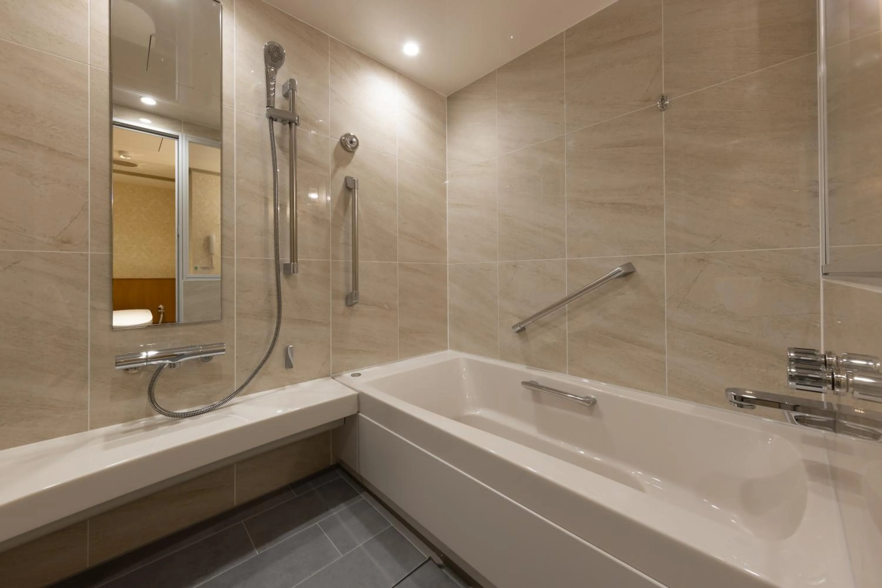 Bathroom in Hotel Nikko Princess Kyoto