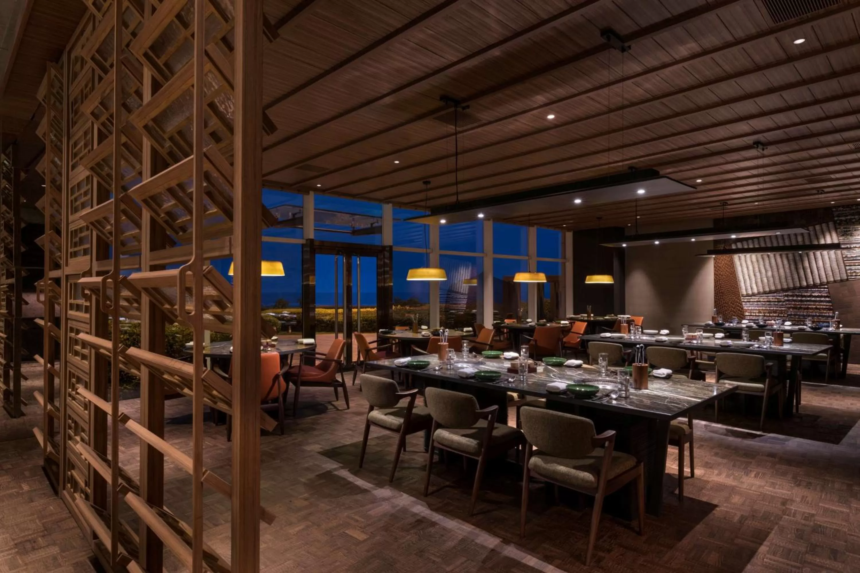 Restaurant/places to eat in Hyatt Regency Qingdao - Stone old beach - Exhibition Center