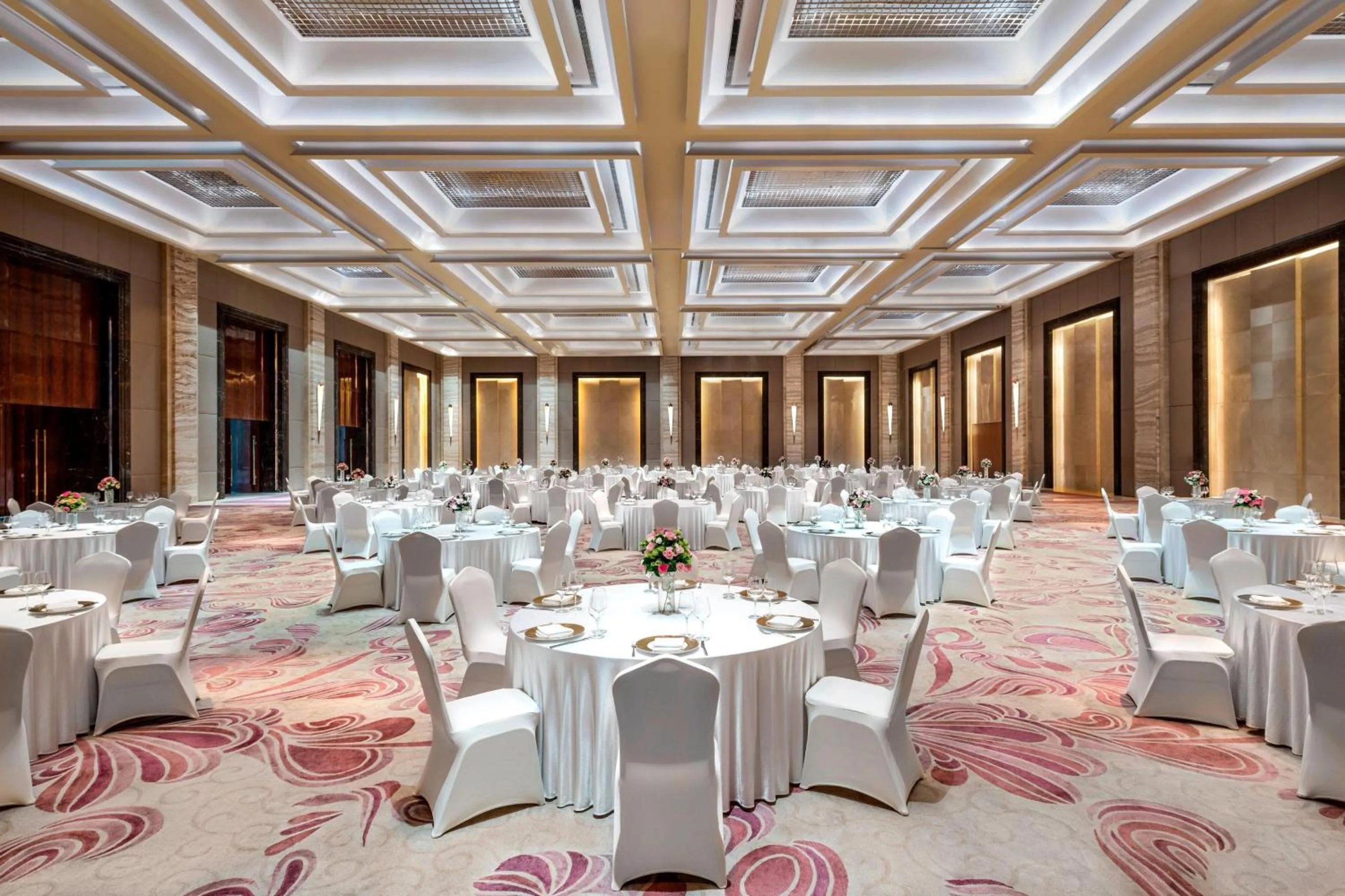 Meeting/conference room in Sheraton Changchun Jingyuetan Hotel