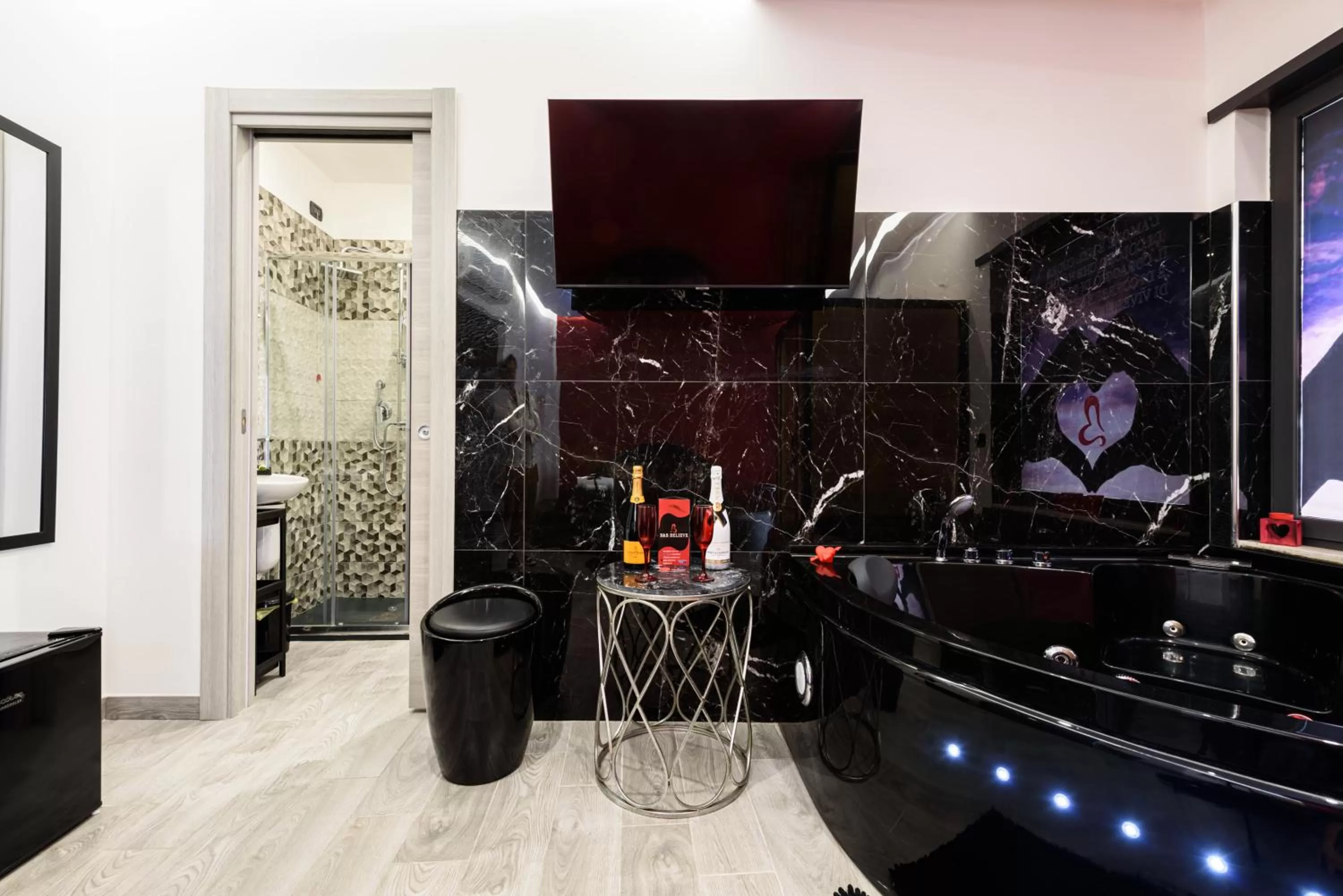 TV/Entertainment Center in B&B BELIEVE con SPA privata