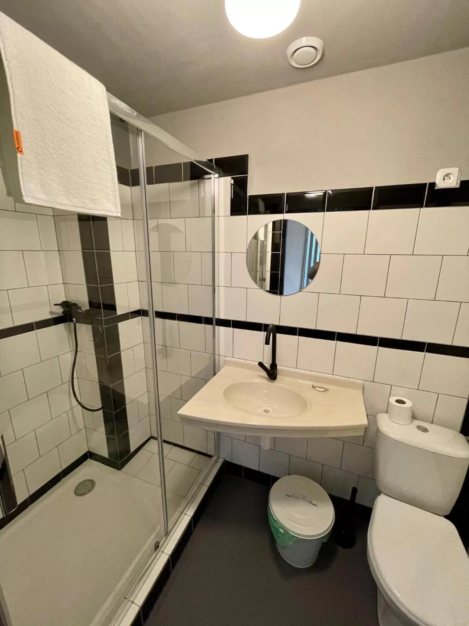 HARABURDI® Recyclart Hotel