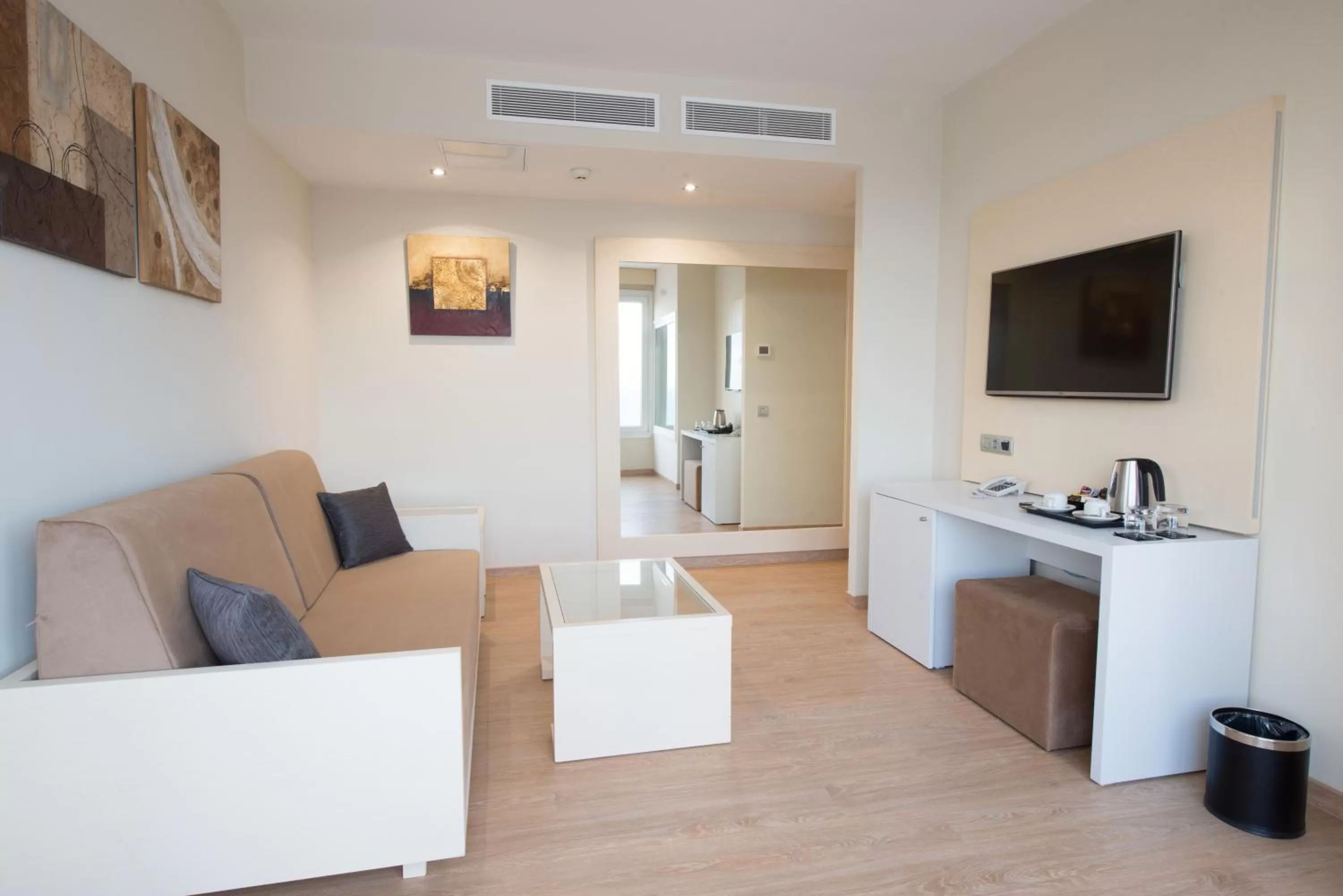 Living room in HL Suitehotel Playa del Inglés - Adults Only