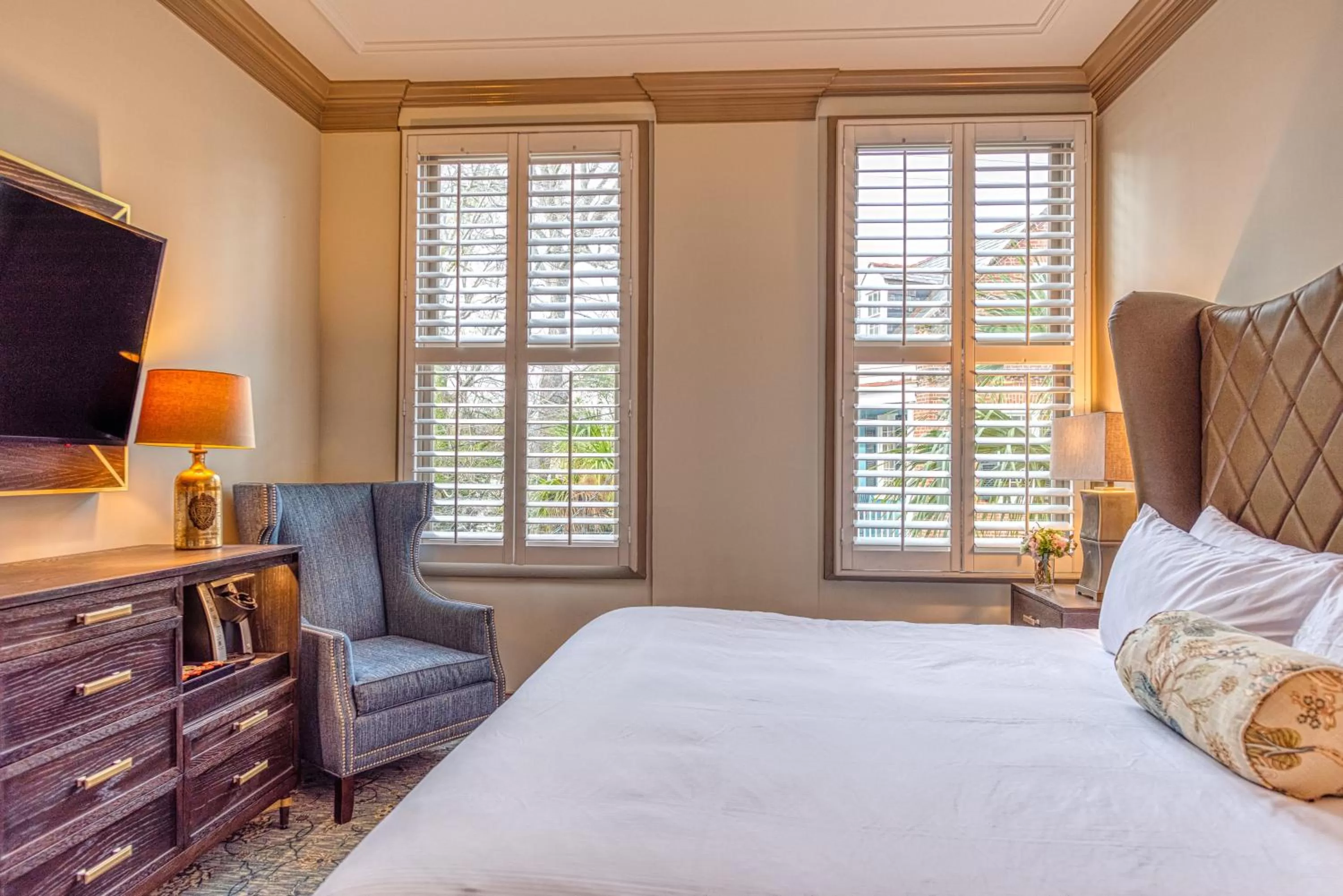 Bed in Andrew Pinckney Inn