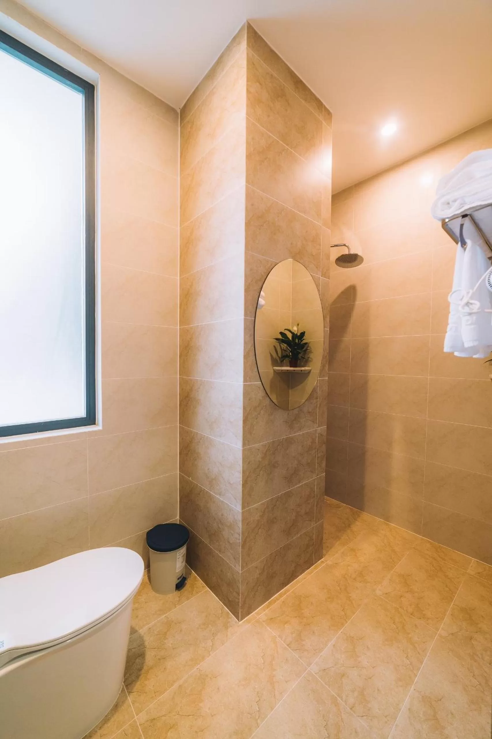 Shower in GREENECO DA LAT HOTEL - Khách sạn Green Eco Đà Lạt