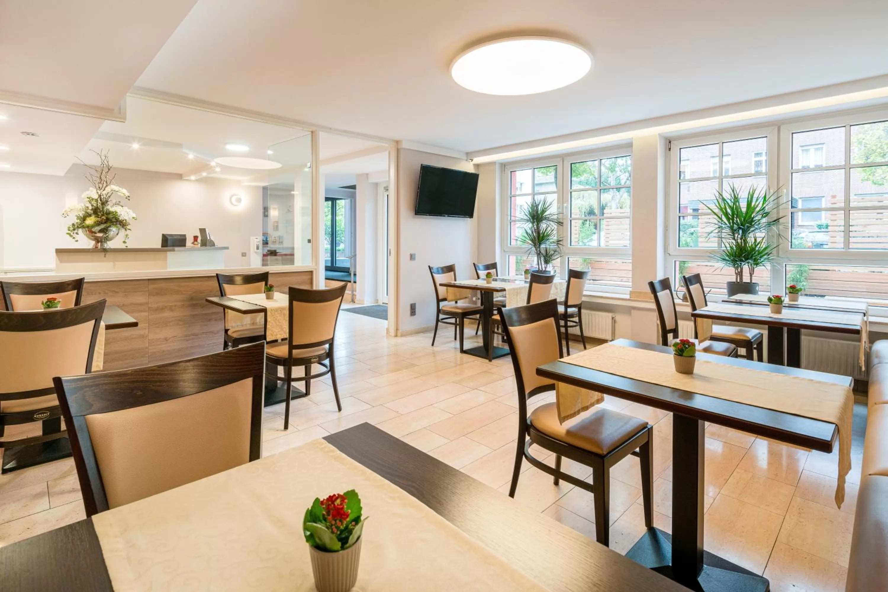 Restaurant/places to eat in Hotel Astoria Bonn