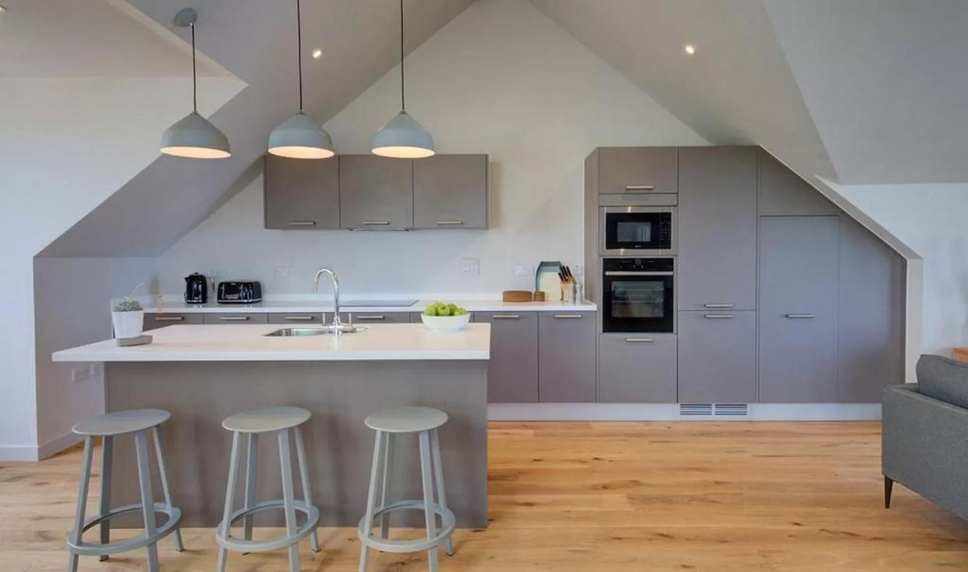 Kitchen or kitchenette in Polurrian on the Lizard