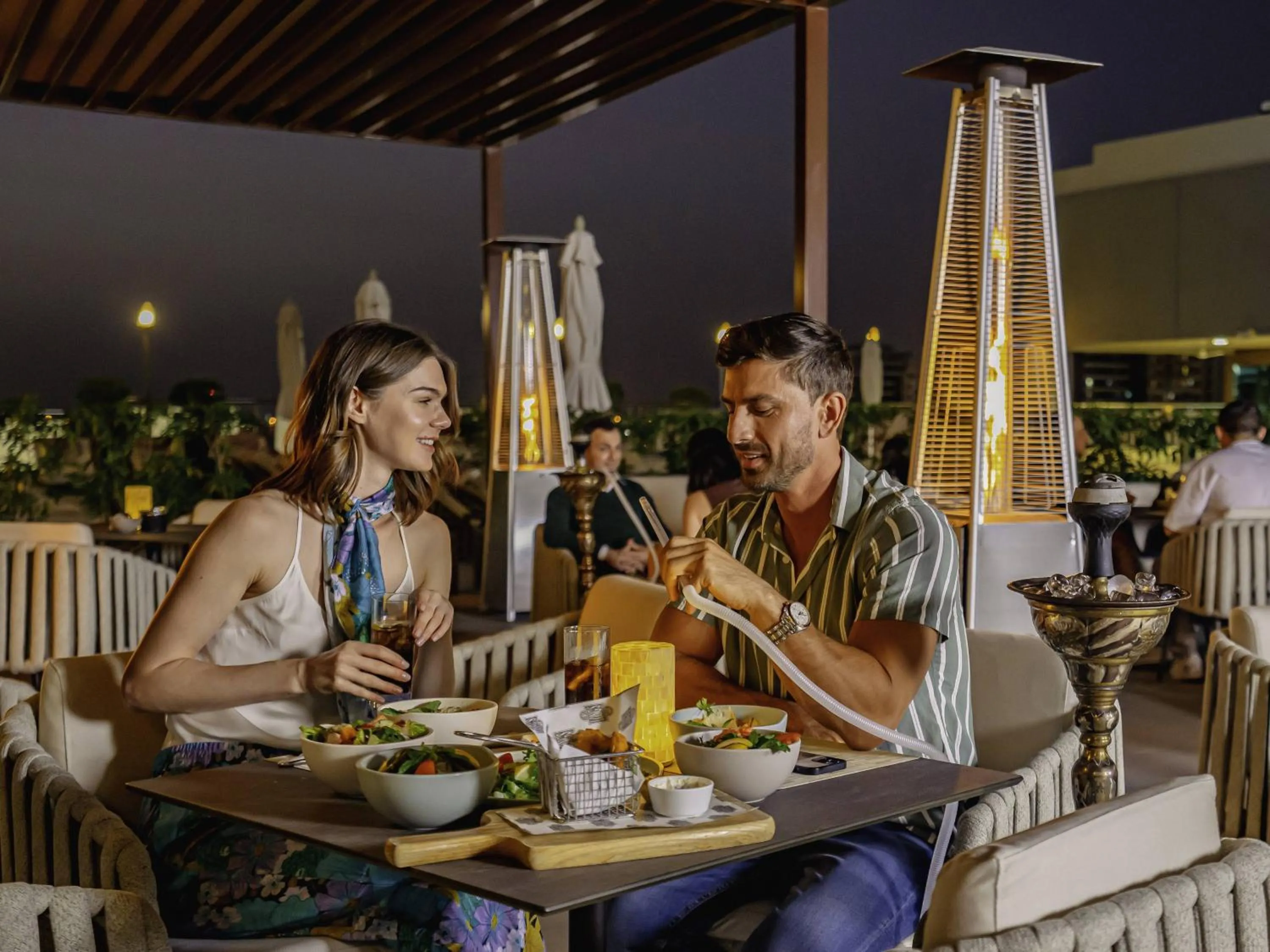 Restaurant/places to eat in Towers Rotana - Dubai