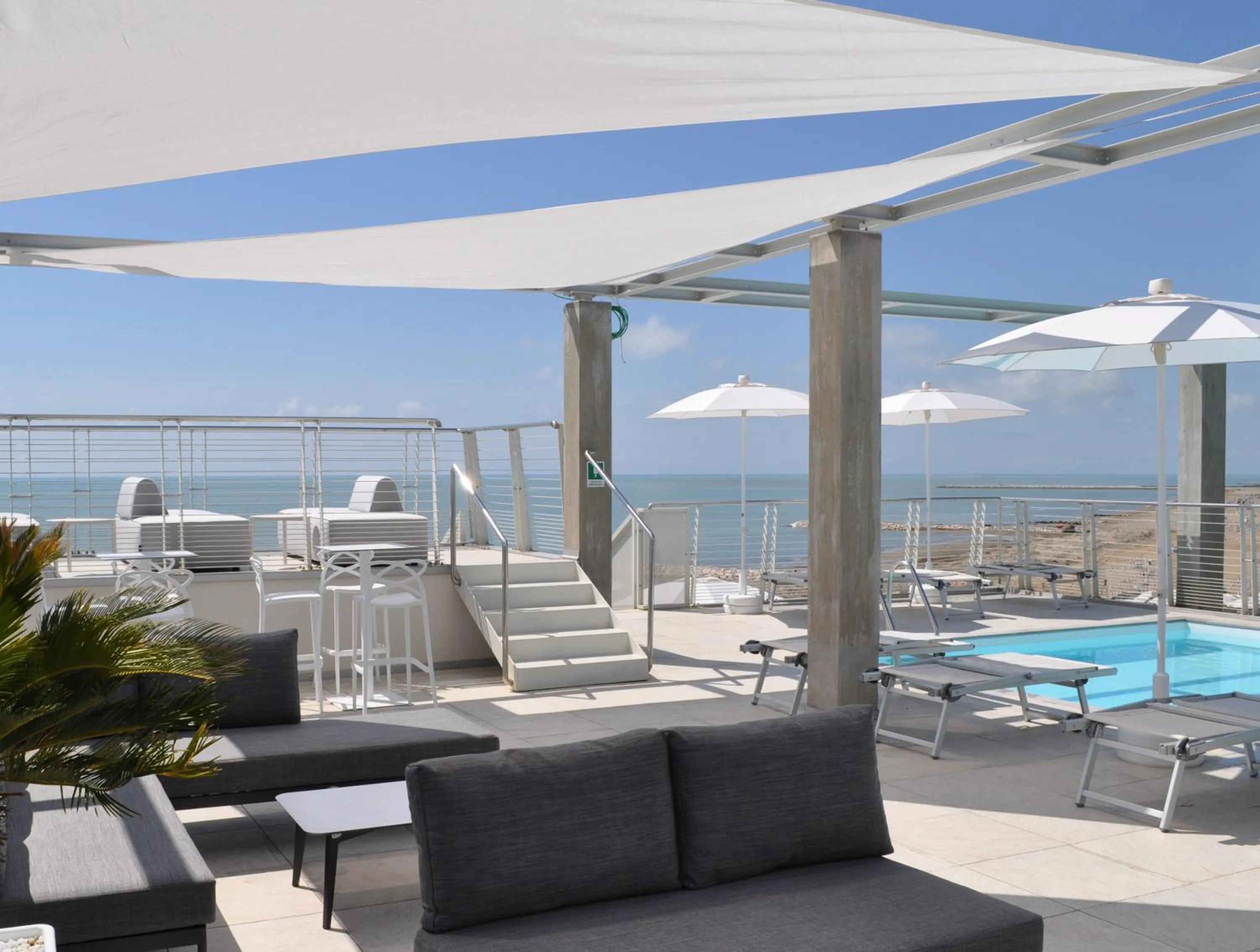 Restaurant/places to eat in Hotel Marco Polo