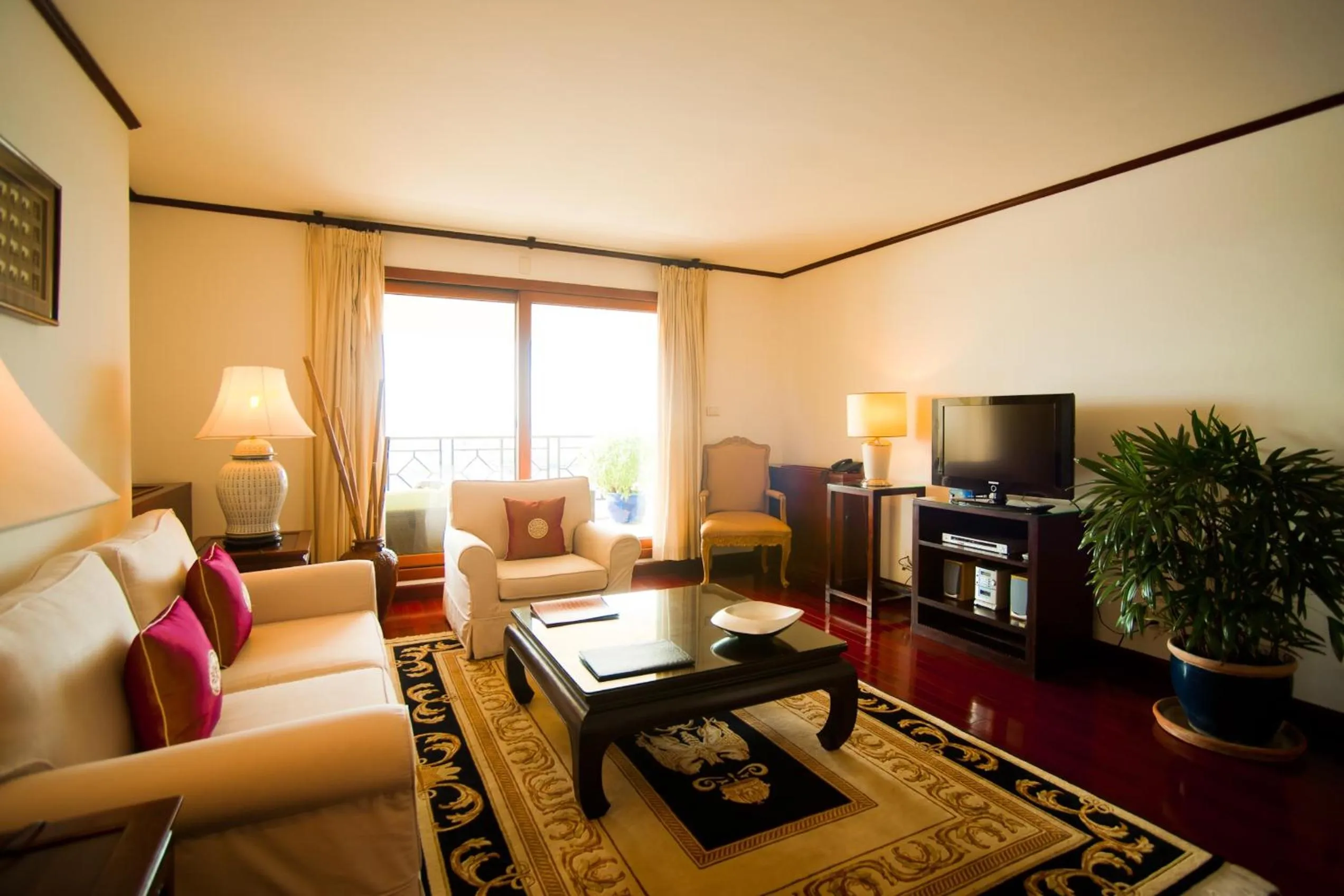 Bed in Saigon Domaine Luxury Residences