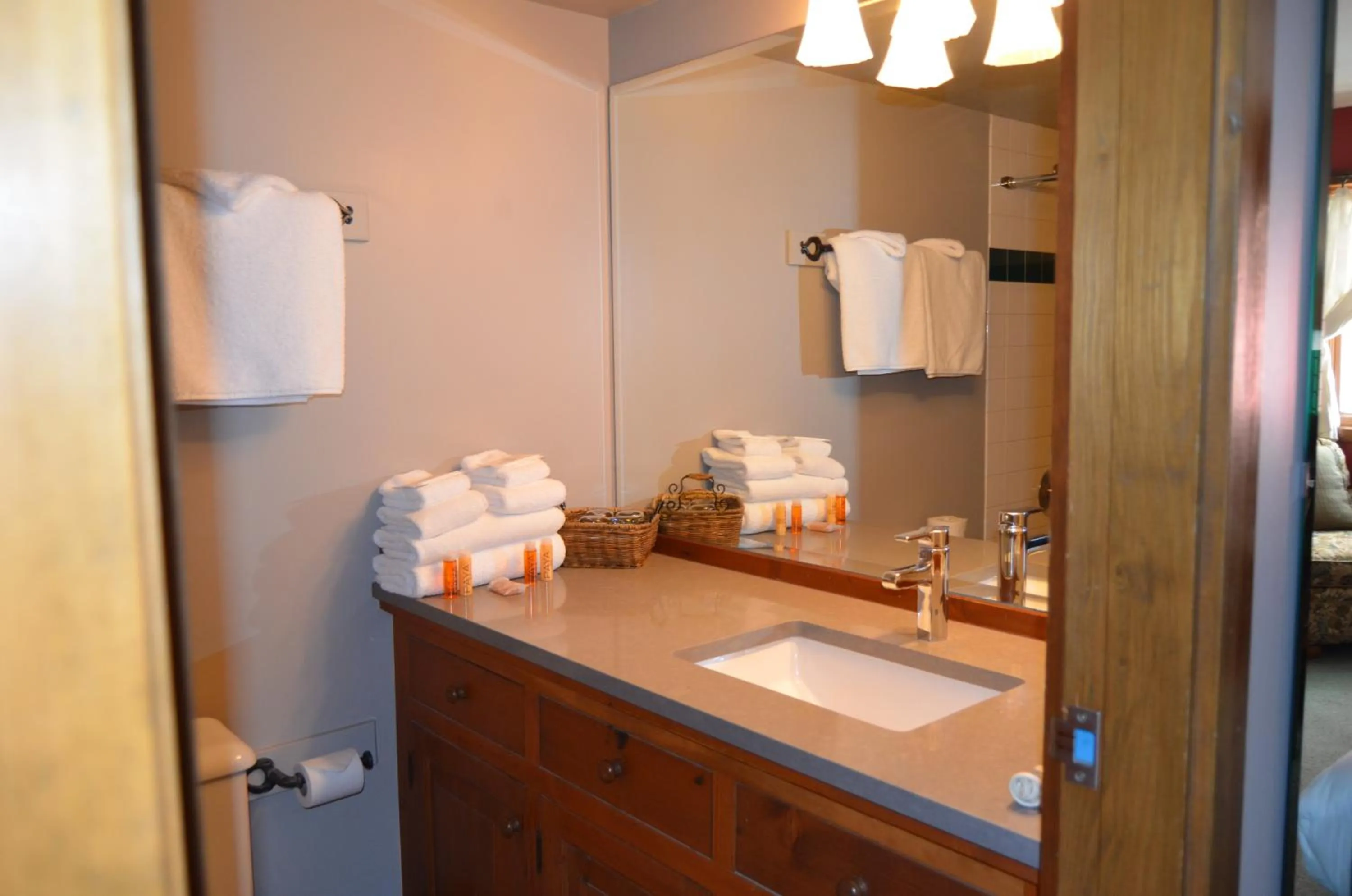 Bathroom in Howe Sound Inn & Brewing Company