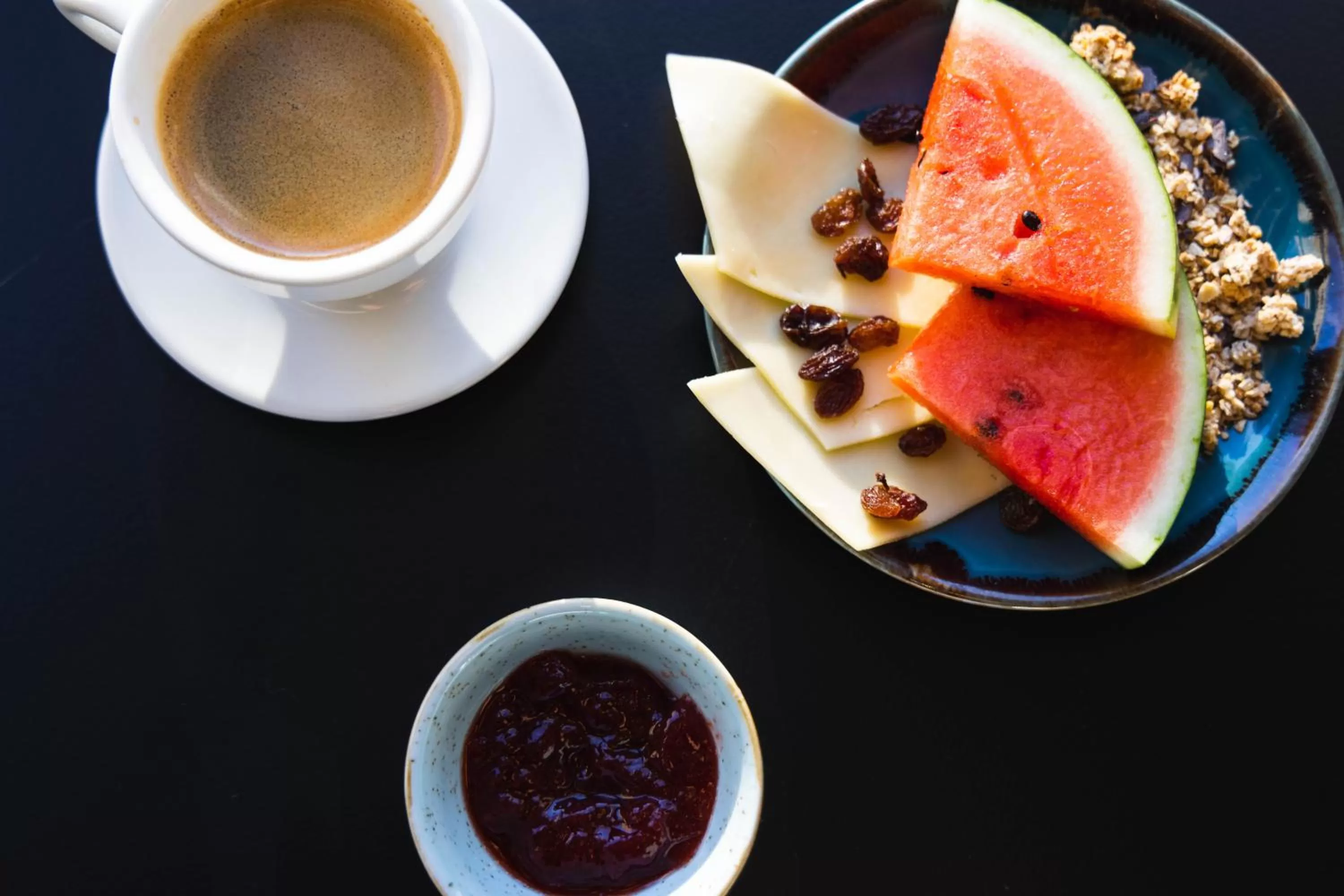 Food and drinks in greet Hotel La Rochelle Centre