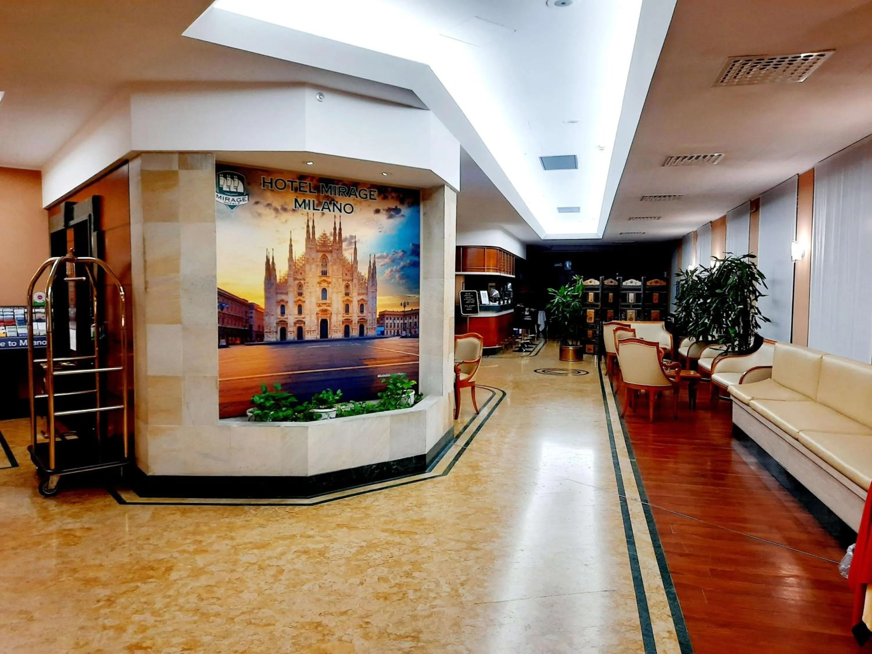 Lobby or reception in Hotel Mirage Sure Hotel Collection by Best Western