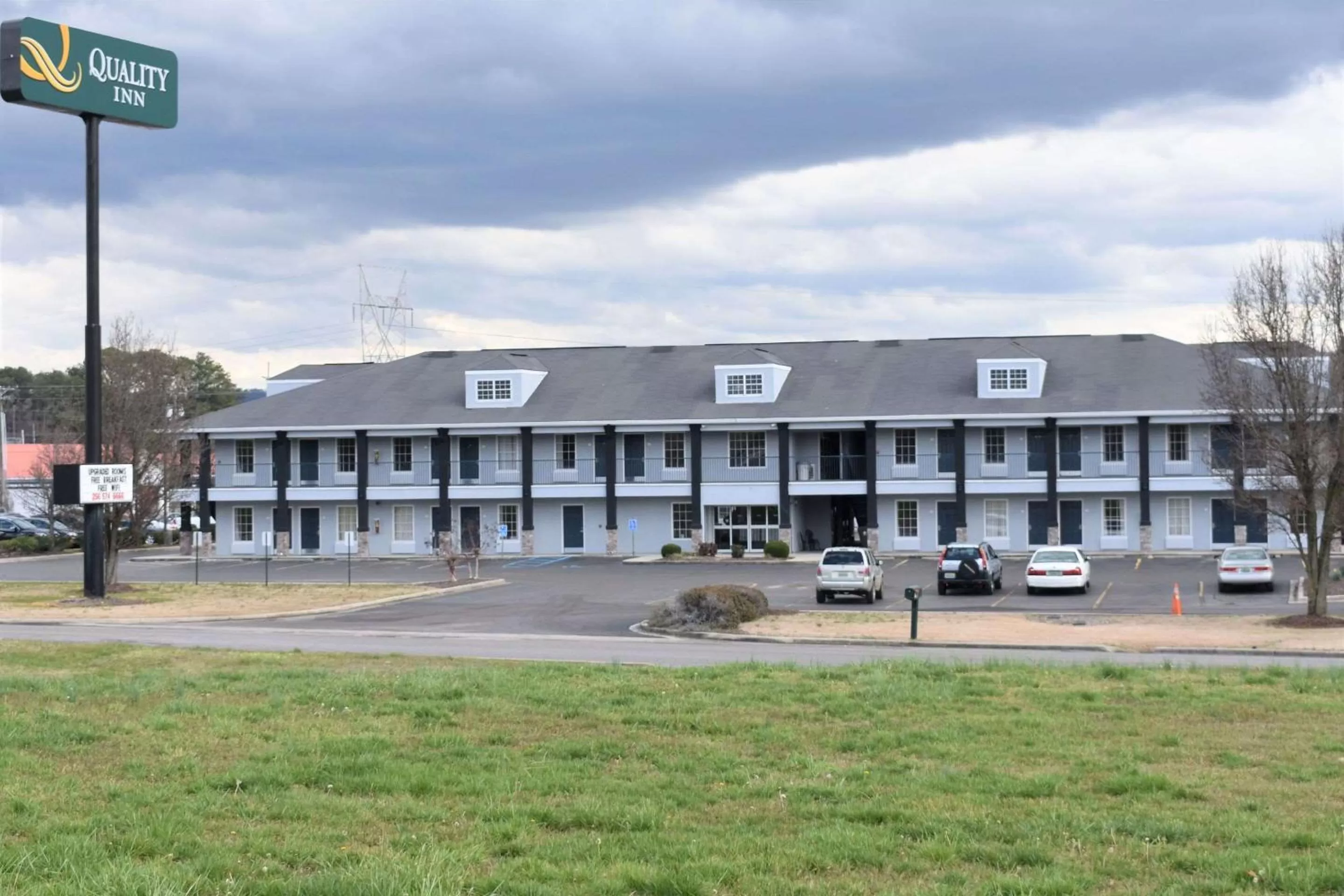 Property building in Quality Inn Scottsboro US-72-Lake Guntersville Area