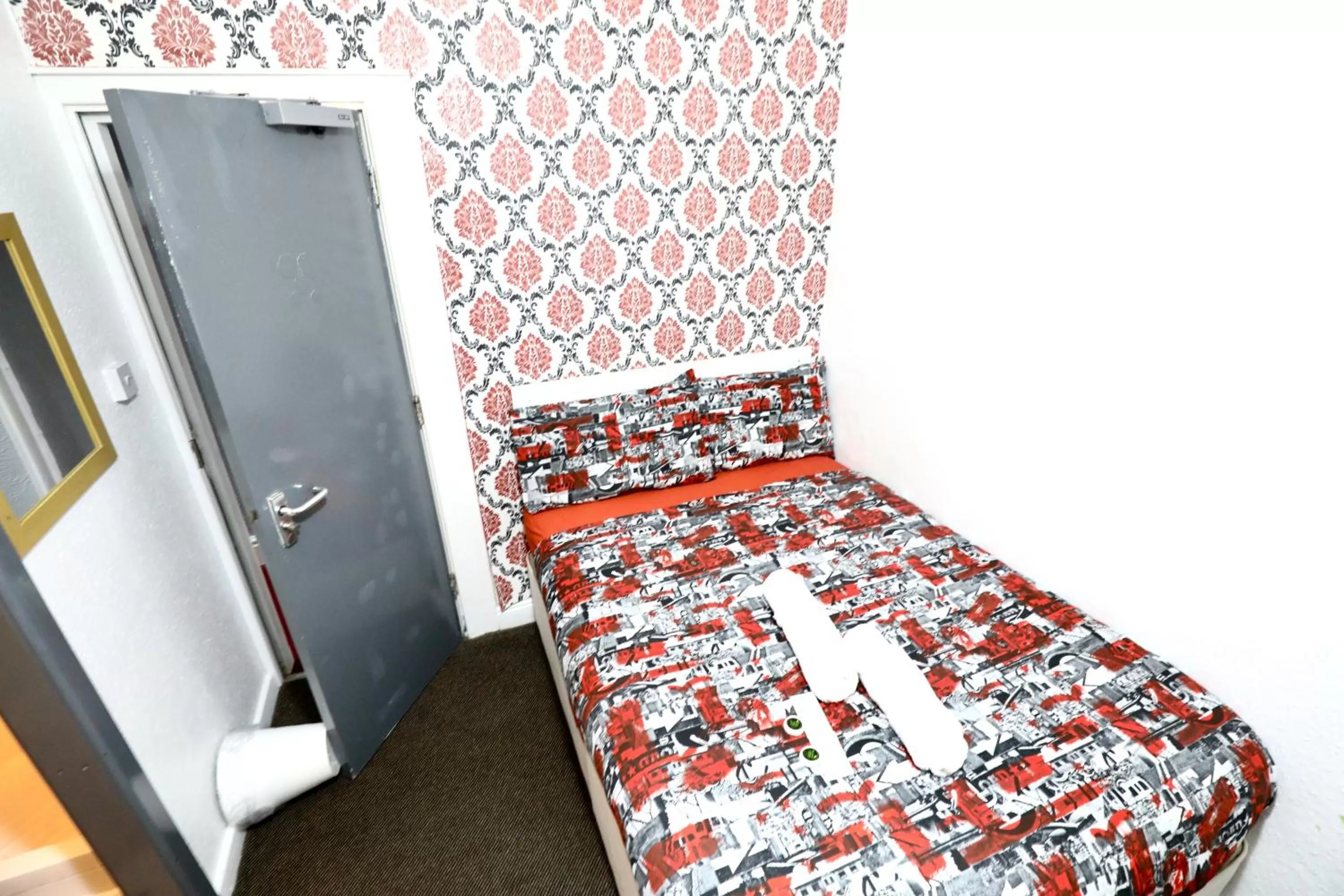 Bed in Blackpool Central Hotel