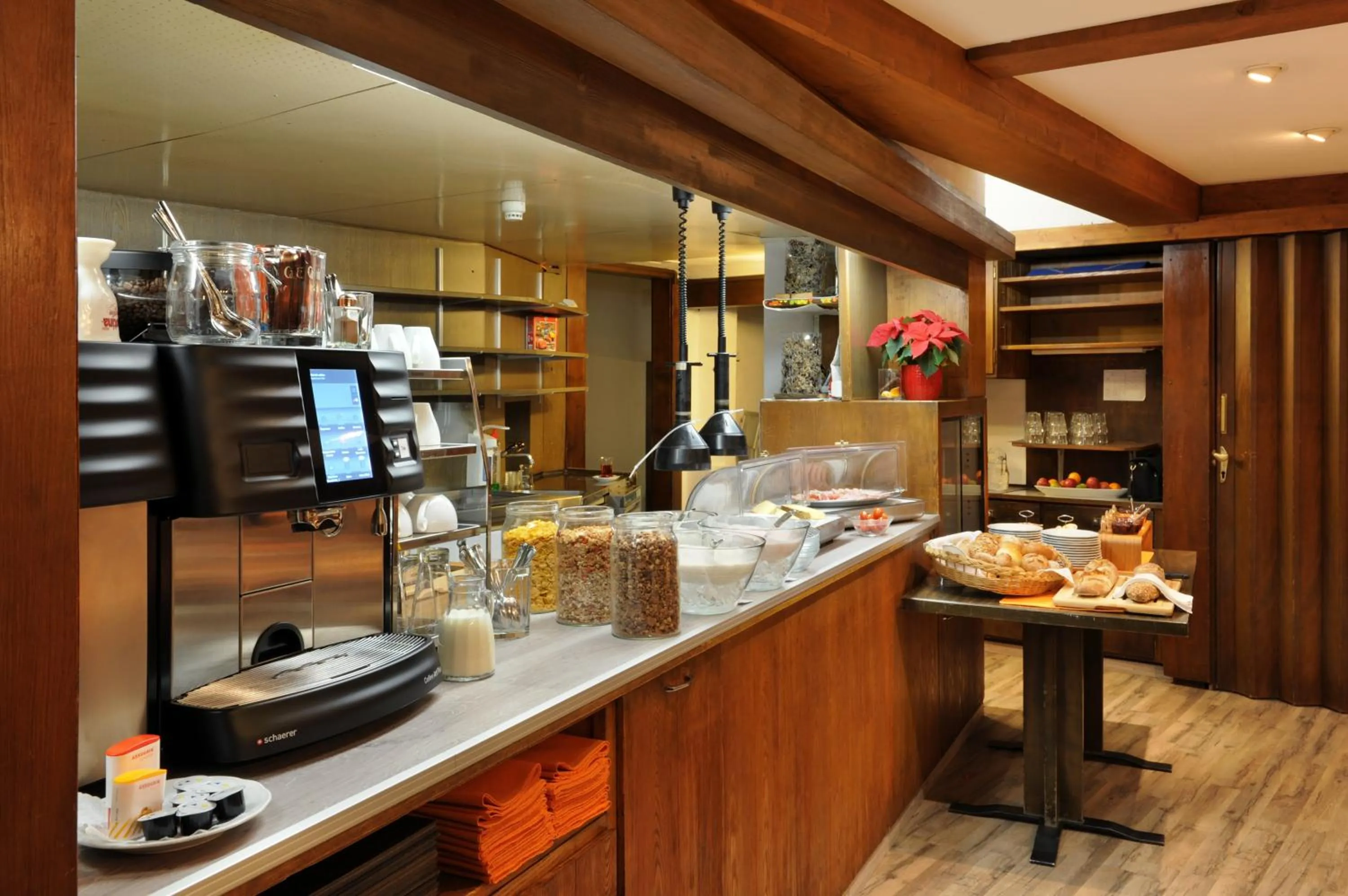 Buffet breakfast in Hotel Dischma