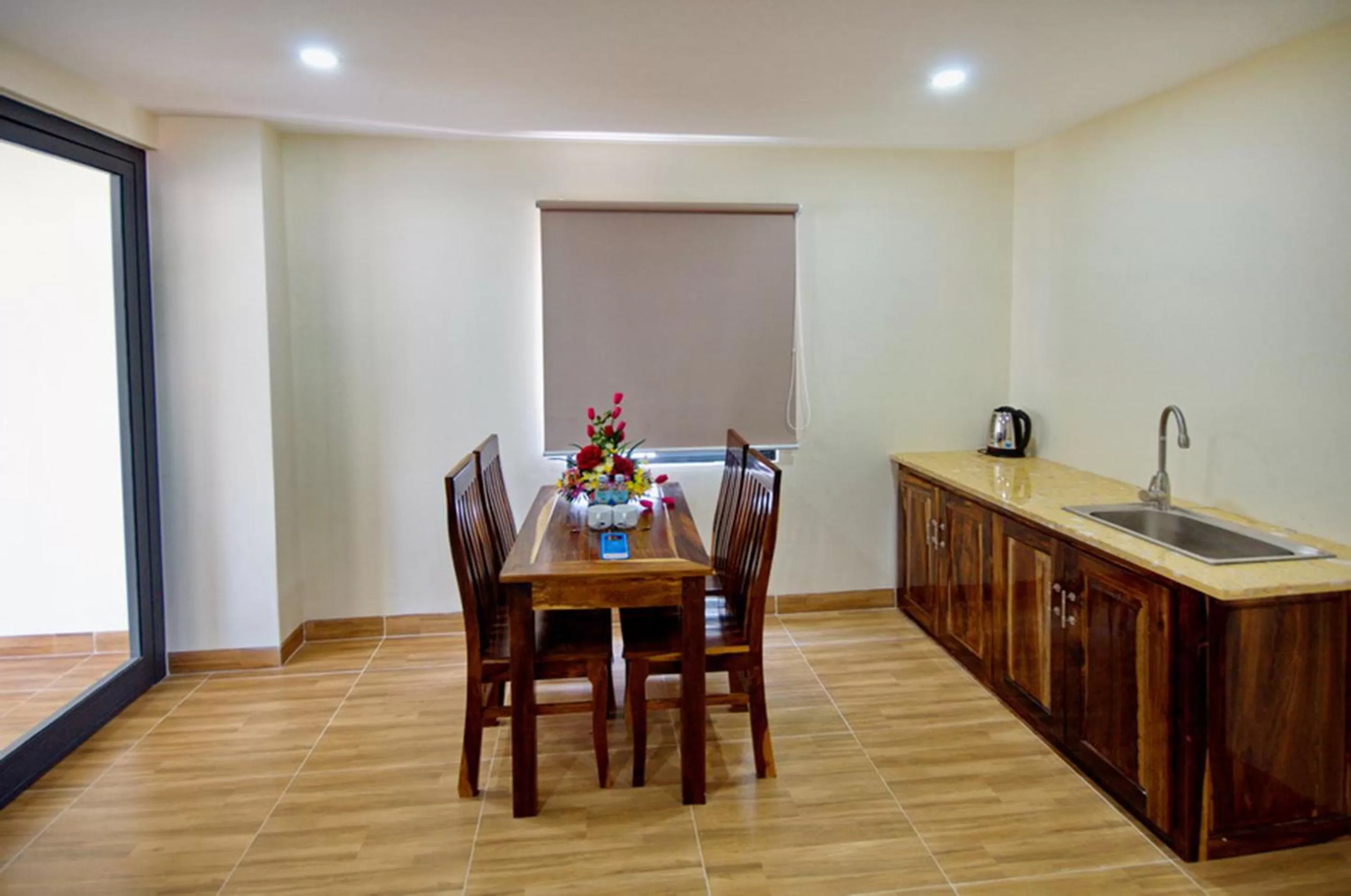 Kitchen or kitchenette in Harvey Hotel & Apartments