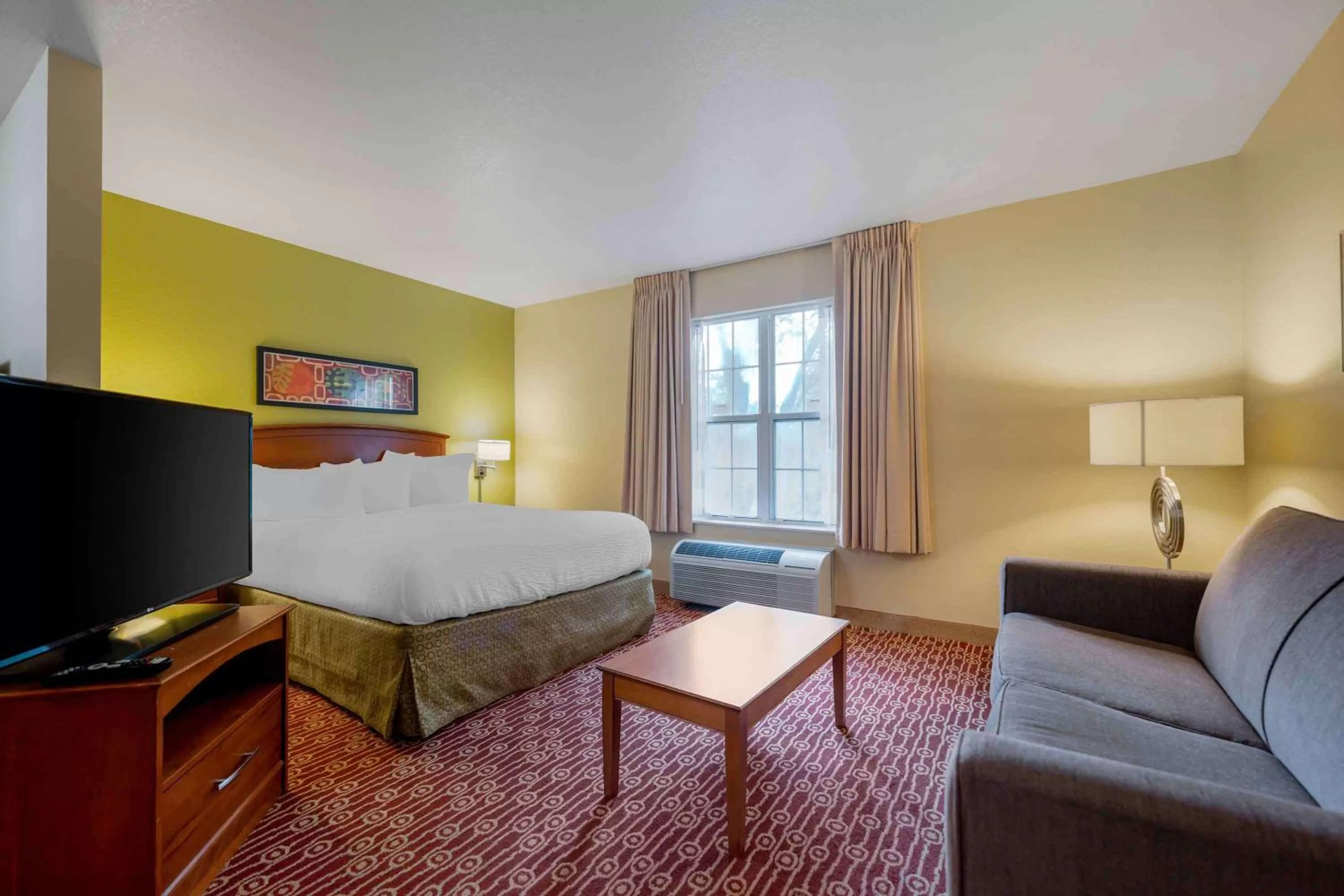 Bedroom, Bed in Extended Stay America Suites - Chicago - Elgin - West Dundee