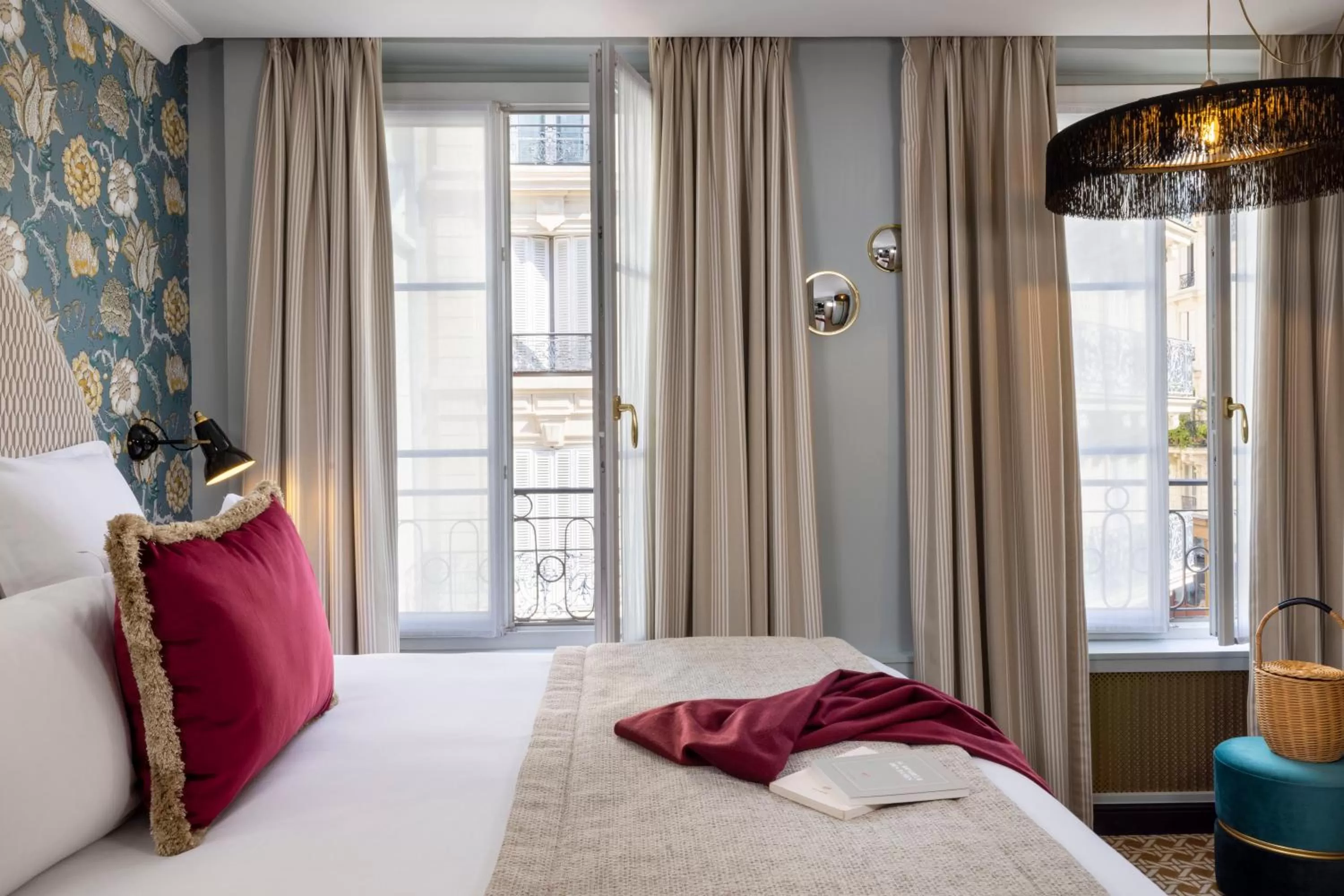 Bedroom, Bed in Hotel Bloum