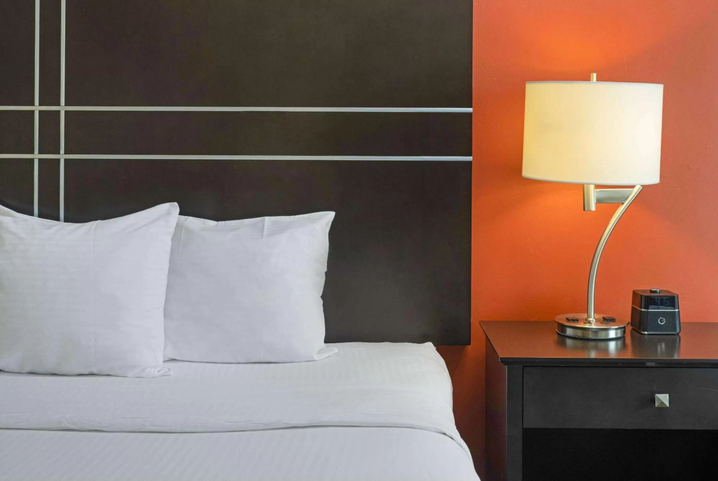 Photo of the whole room, Bed in La Quinta by Wyndham Tucson - Reid Park