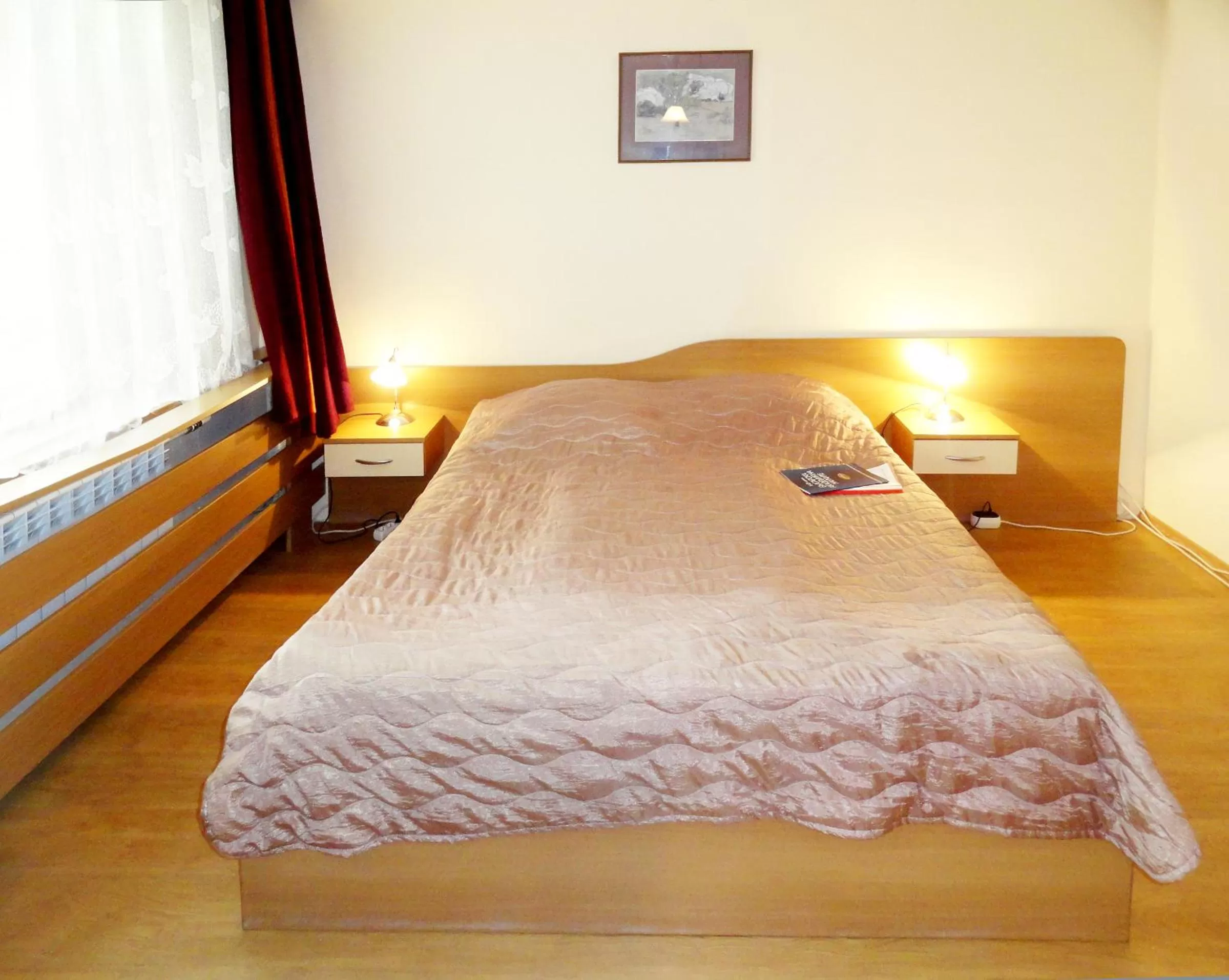 Bedroom, Room Photo in Hotel of Bulgarian Academy of Sciences