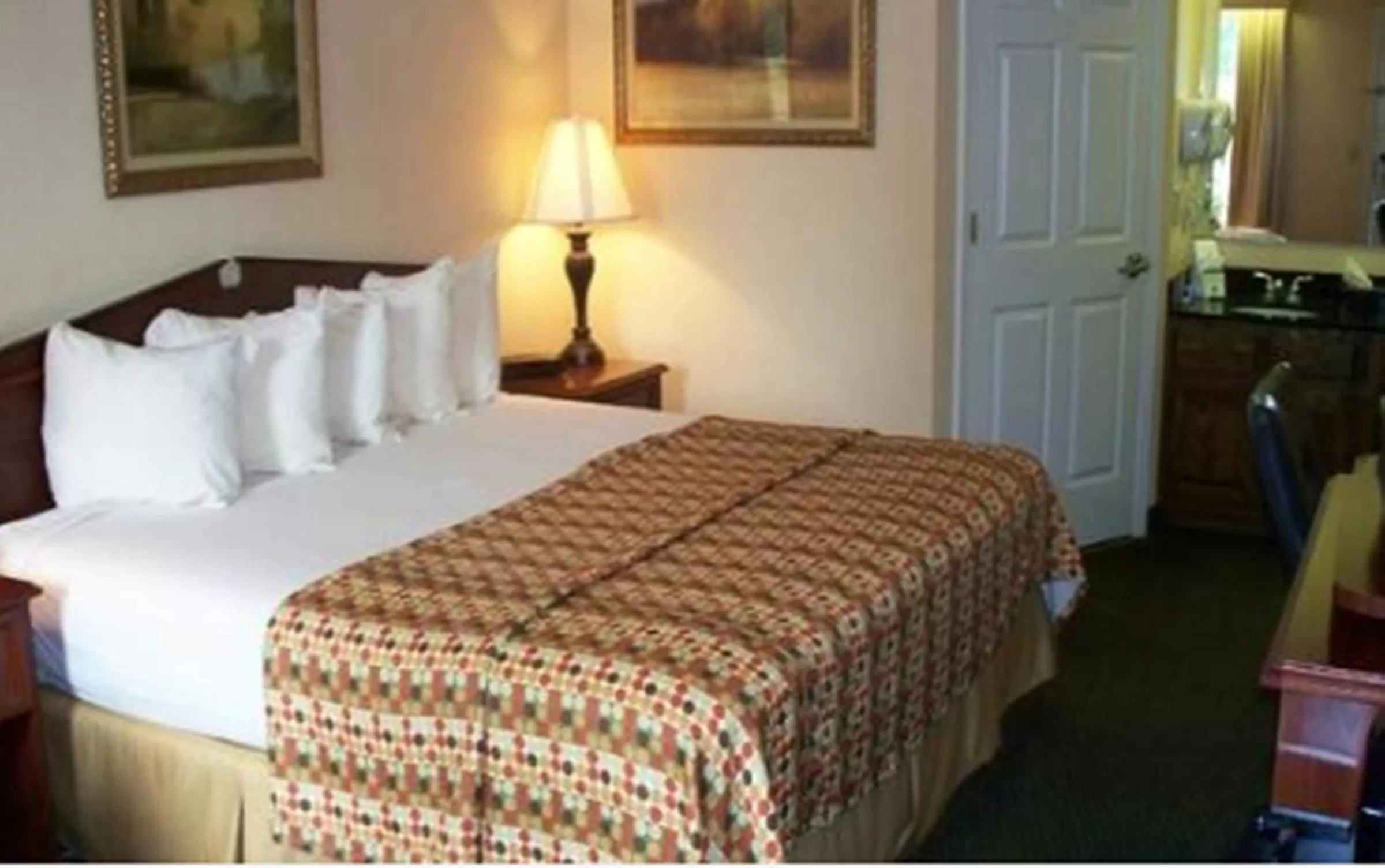 King Room - Non-Smoking in Baymont by Wyndham Easley/Greenville