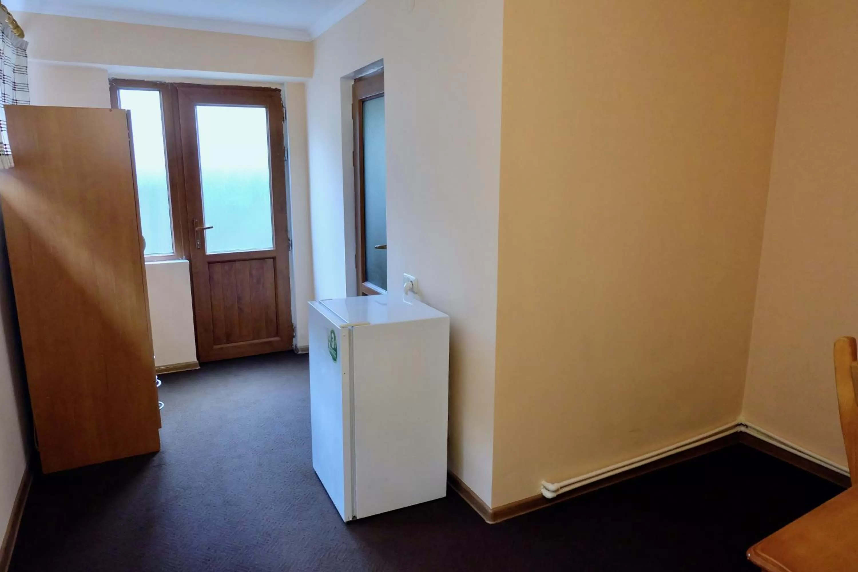 Photo of the whole room in Dil Hill by Sam