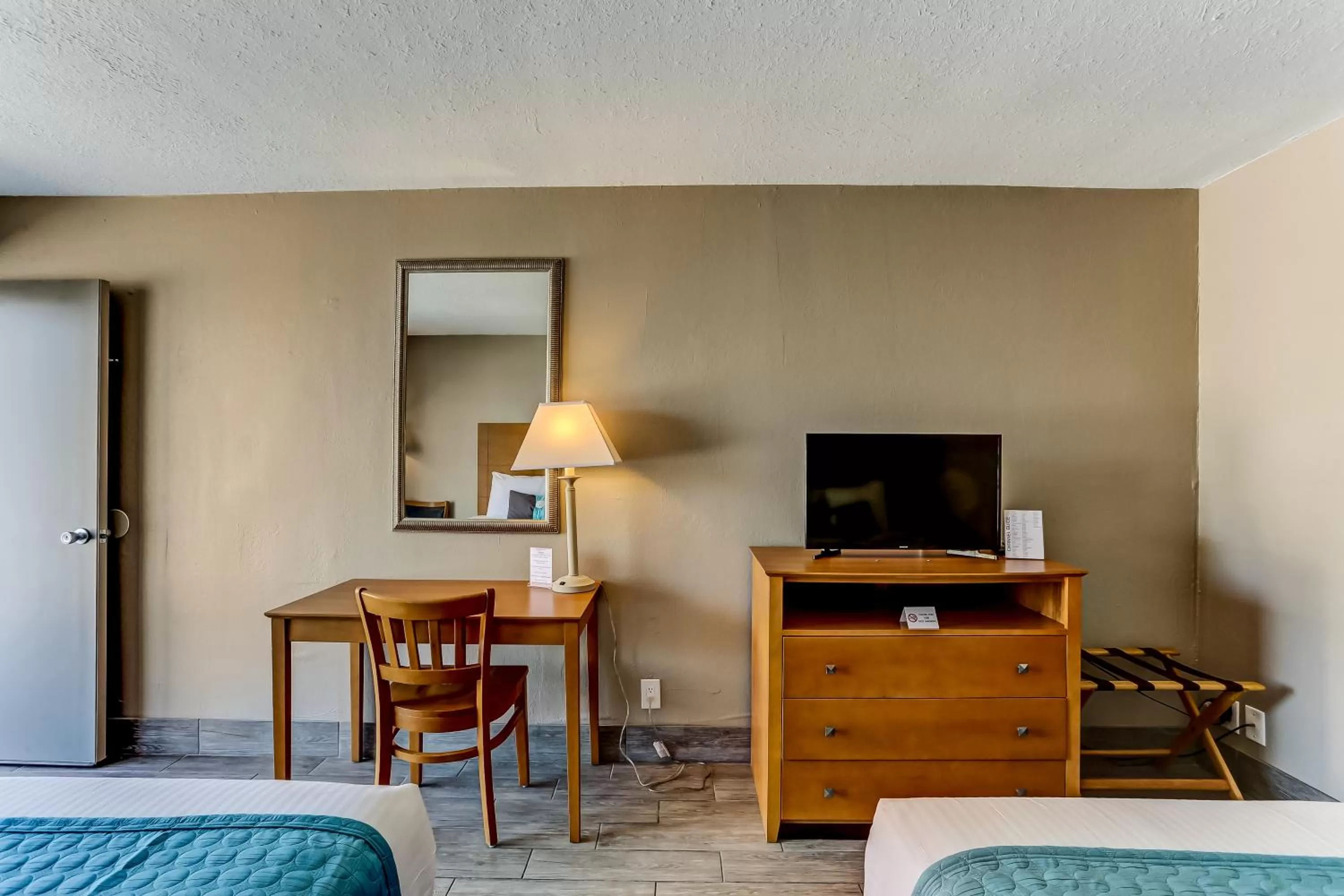 TV and multimedia, Bed in Beachside Motel - Amelia Island