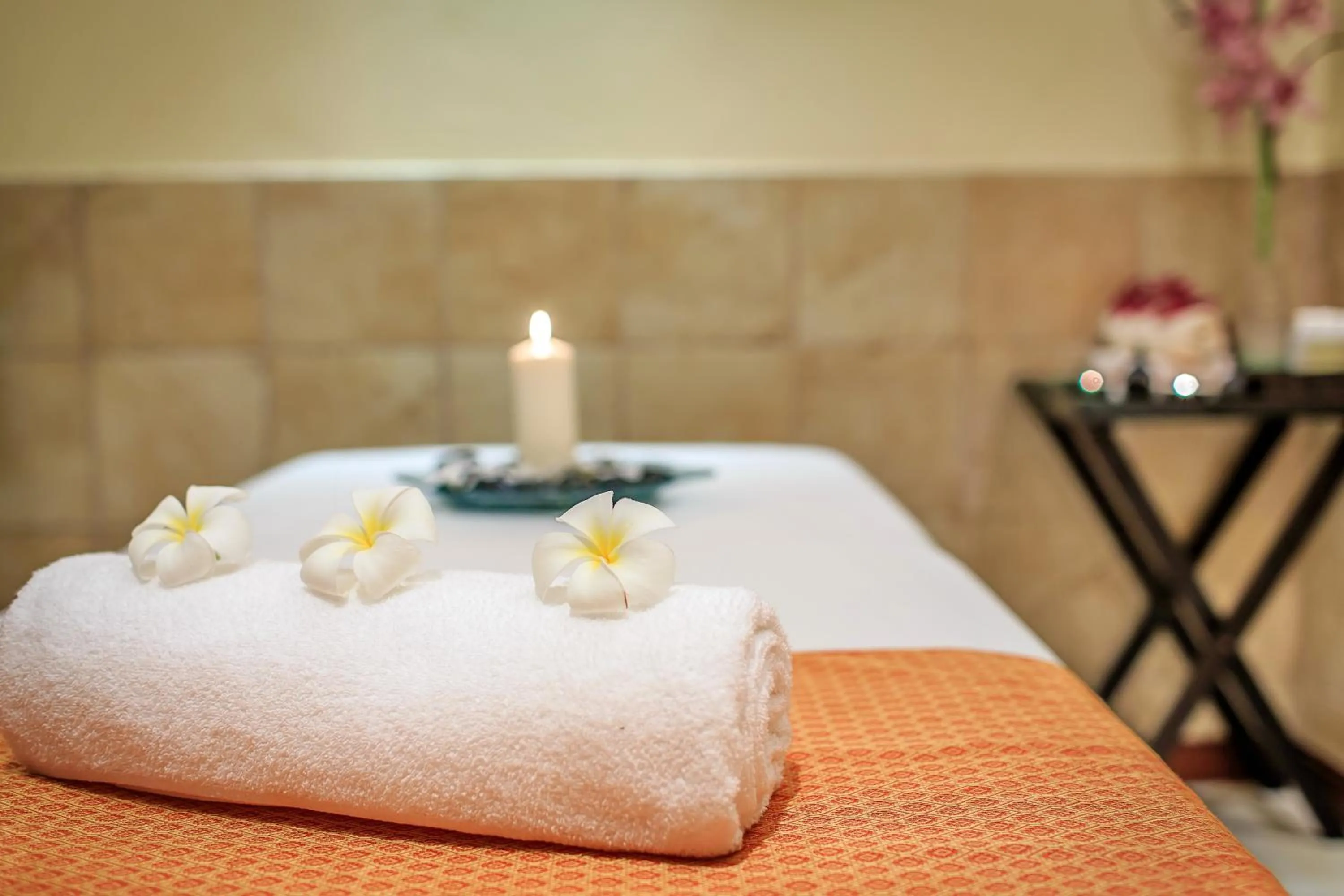 Massage in Danat Jebel Dhanna Resort