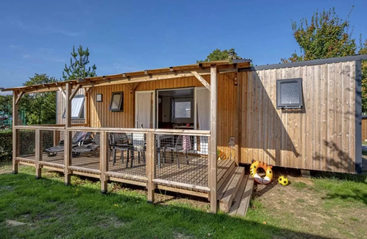 Two-Bedroom Cottage VIP with Spa in Camping Le Parc de Paris