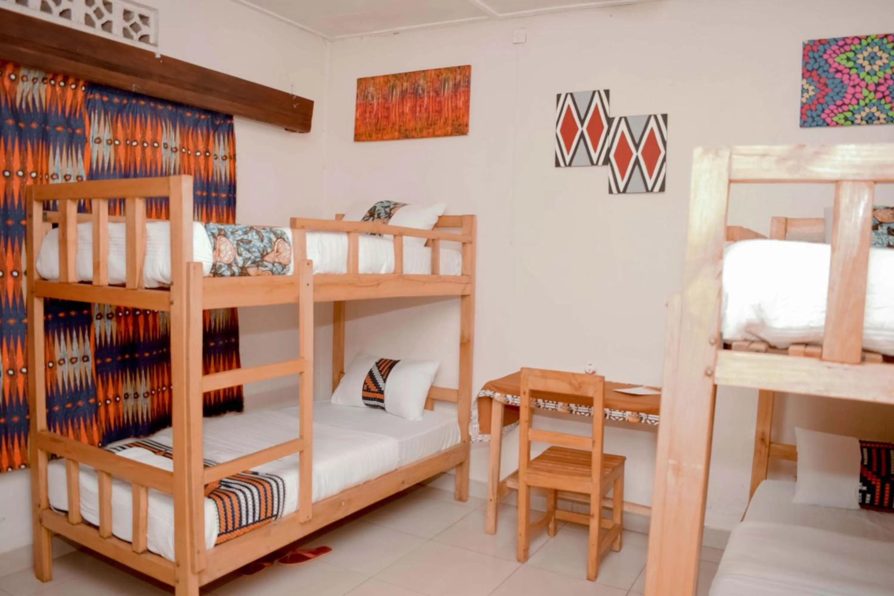 Bunk Bed in INZOZI AFRICA HOUSE B&B- Kacyiru
