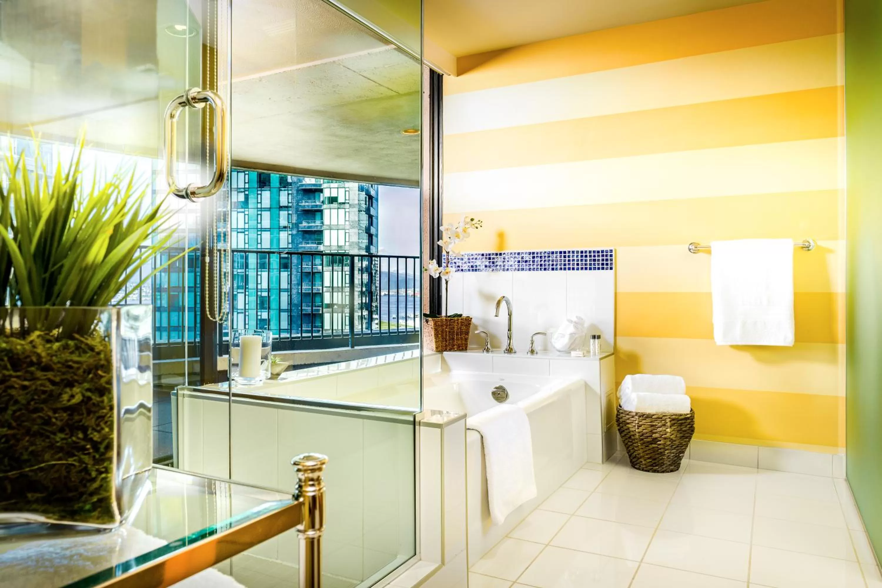 Bathroom in Pinnacle Hotel Harbourfront