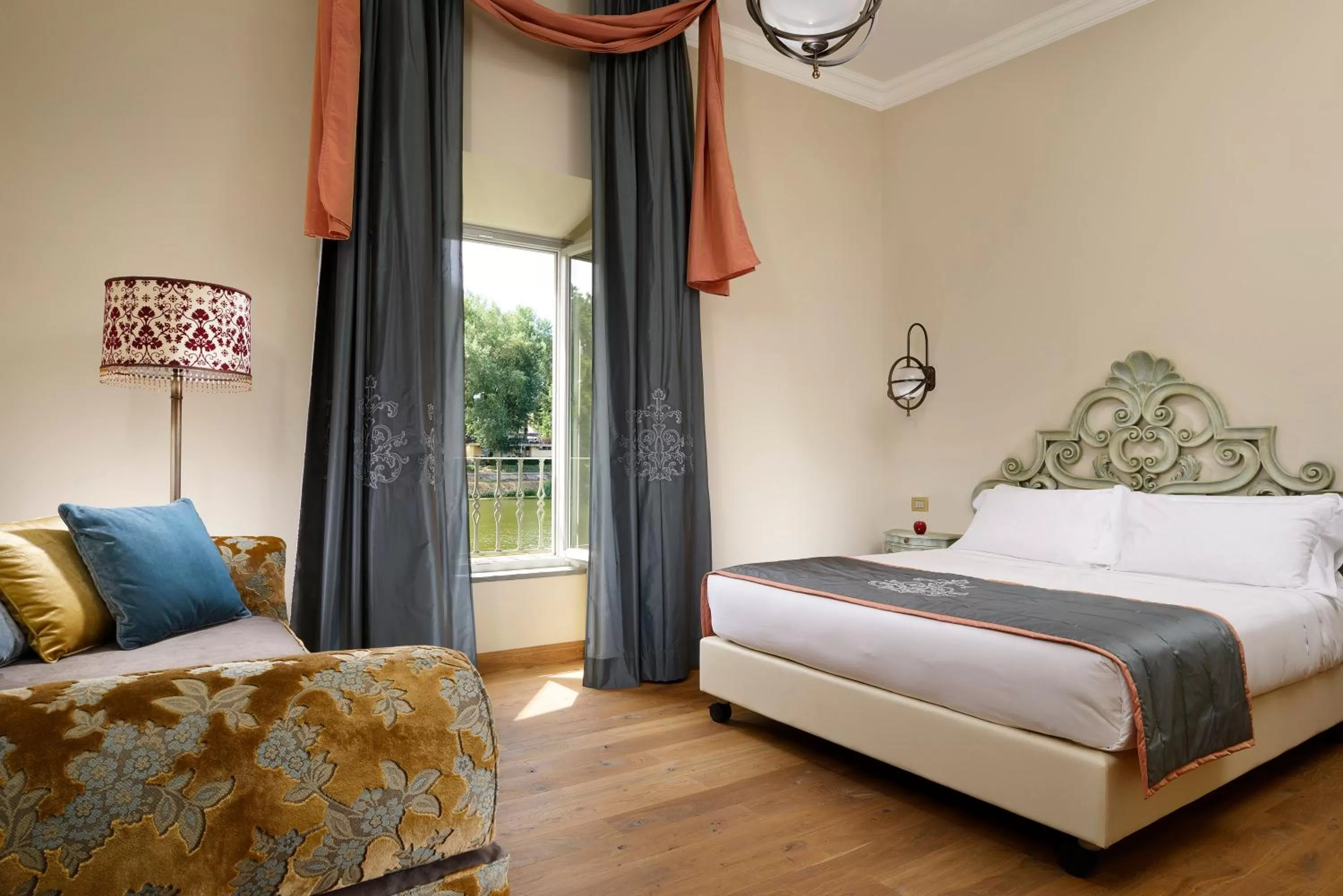 Photo of the whole room, Bed in Ville Sull'Arno