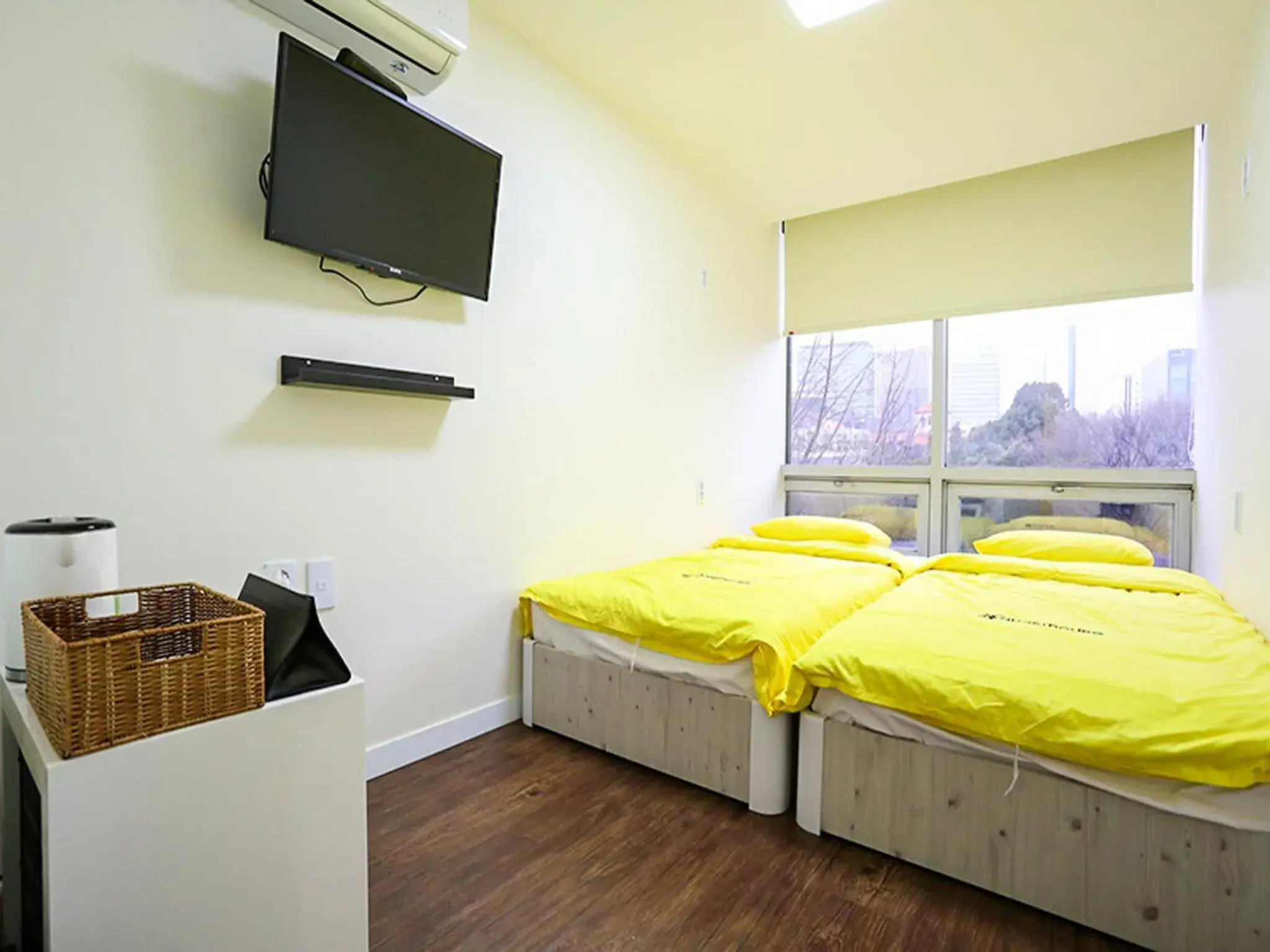 Deluxe Twin Room in 24 Guesthouse Seoul City Hall Deluxe Twin Room in 24 Guesthouse Seoul City Hall