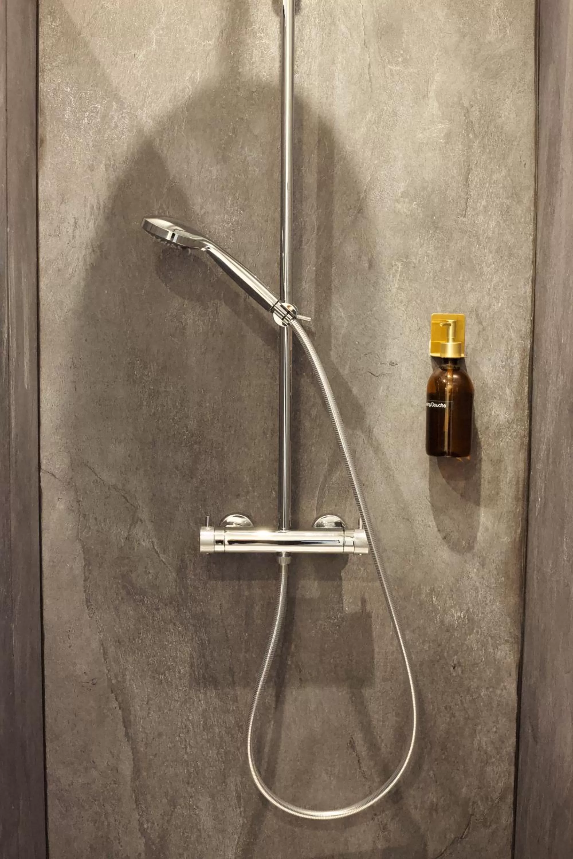 Shower in Maison Farol