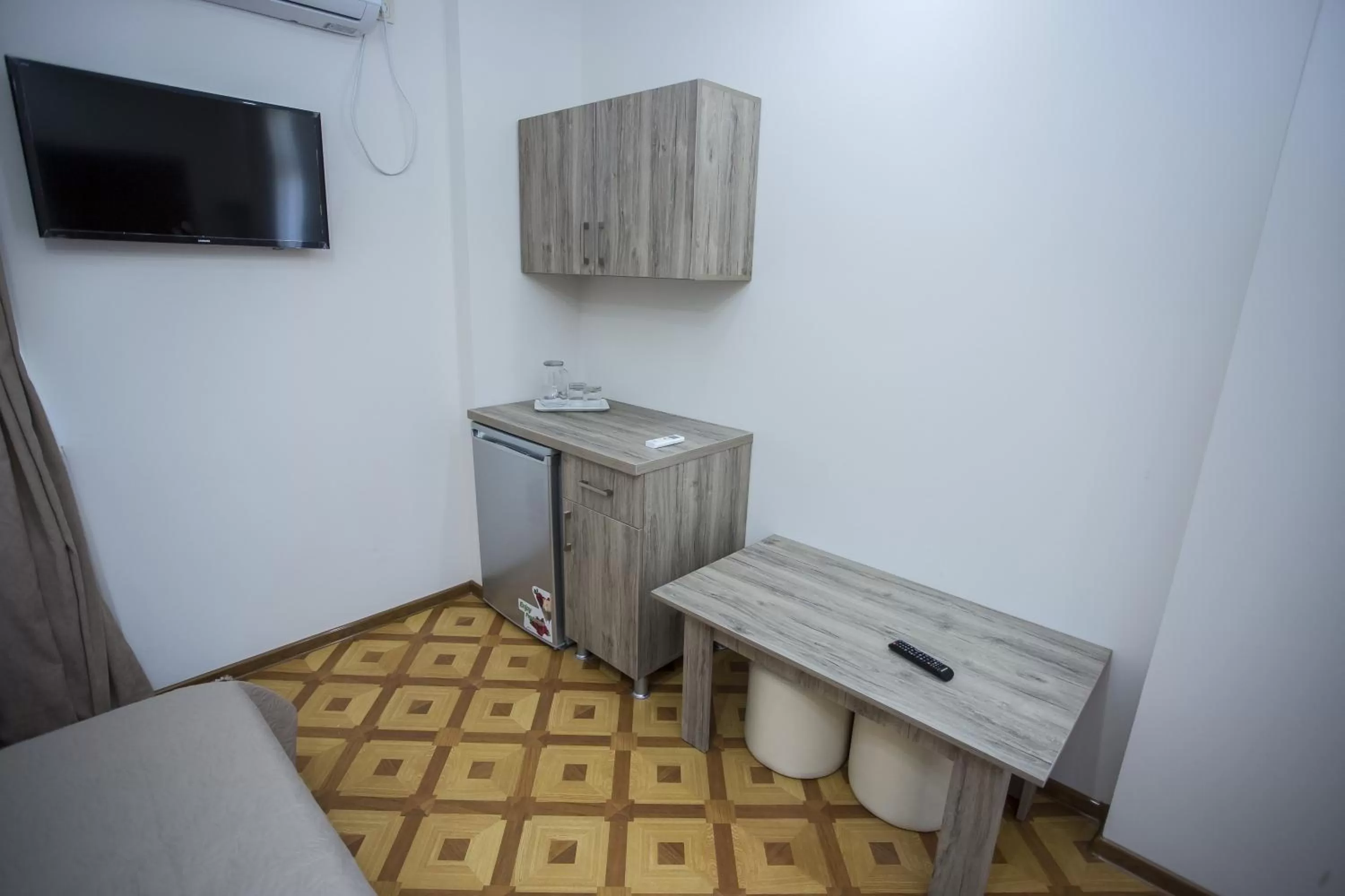 Area and facilities, TV/Entertainment Center in Hotel Garanti