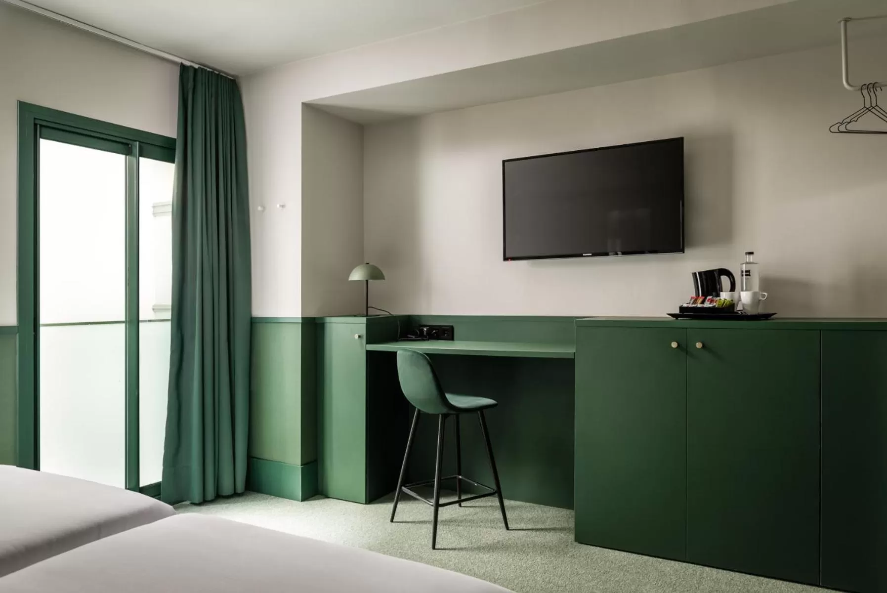 TV and multimedia, Bed in BYPILLOW Mothern