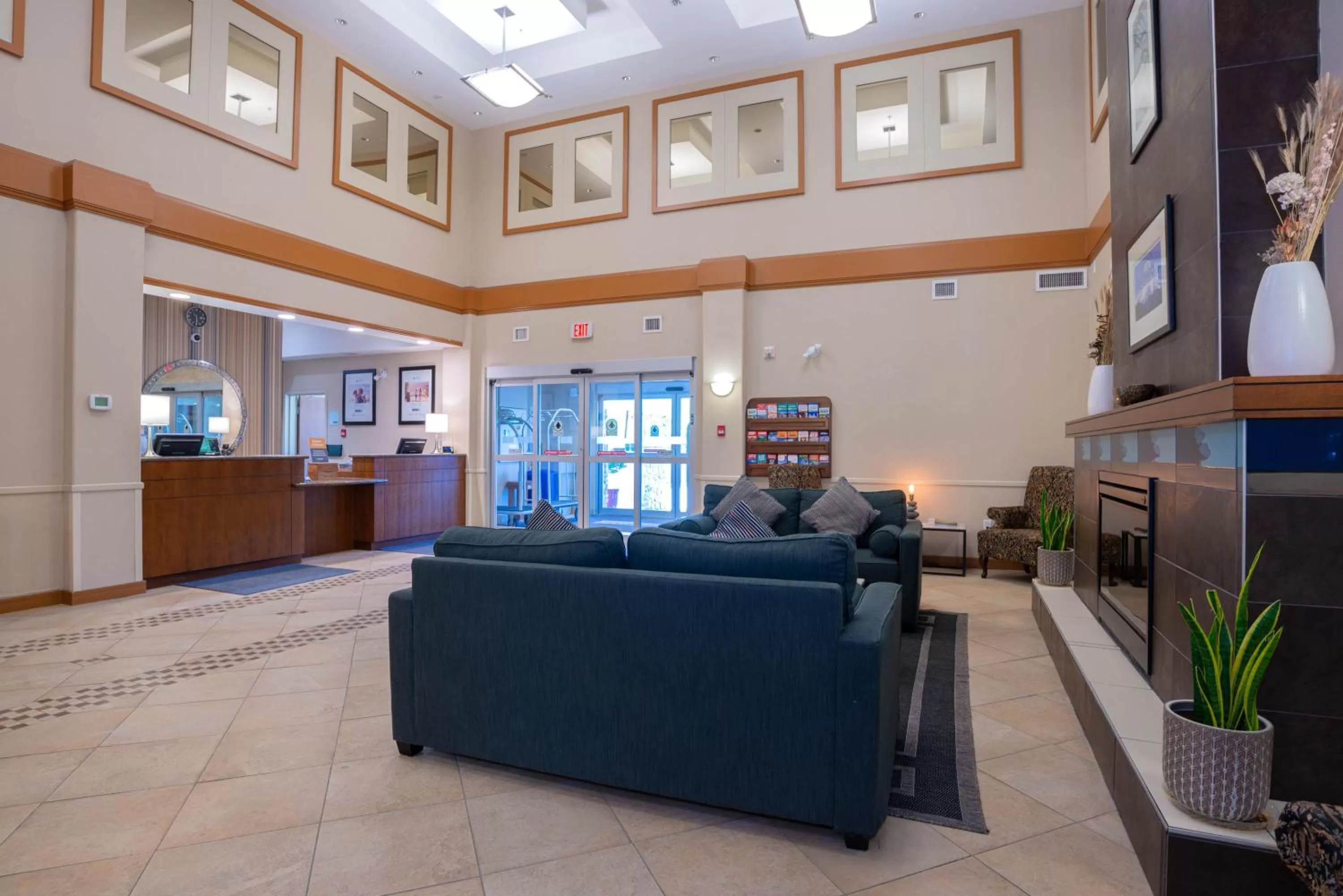 Lobby or reception in Sandman Hotel and Suites Squamish