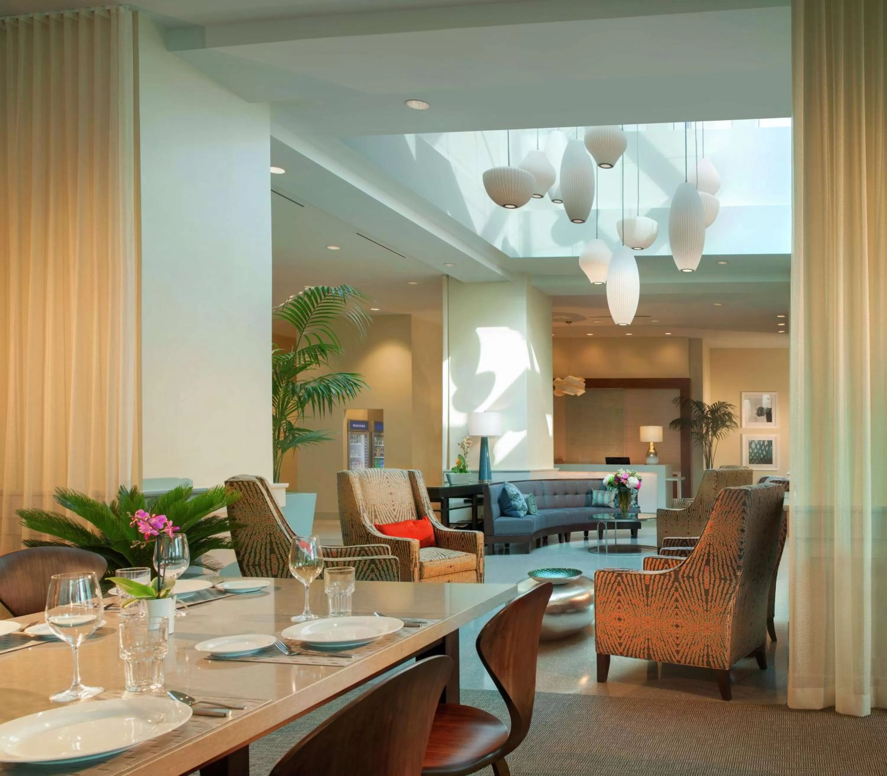 Restaurant/places to eat in Hilton Garden Inn Miami Dolphin Mall