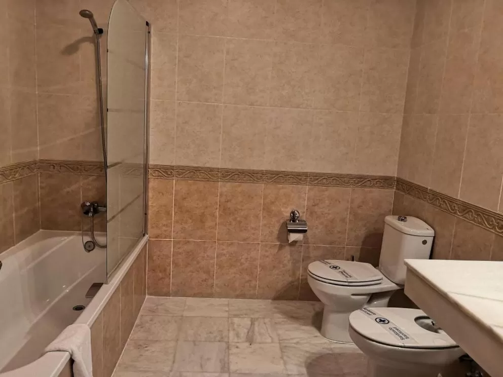 Bathroom in La Luna Blanca