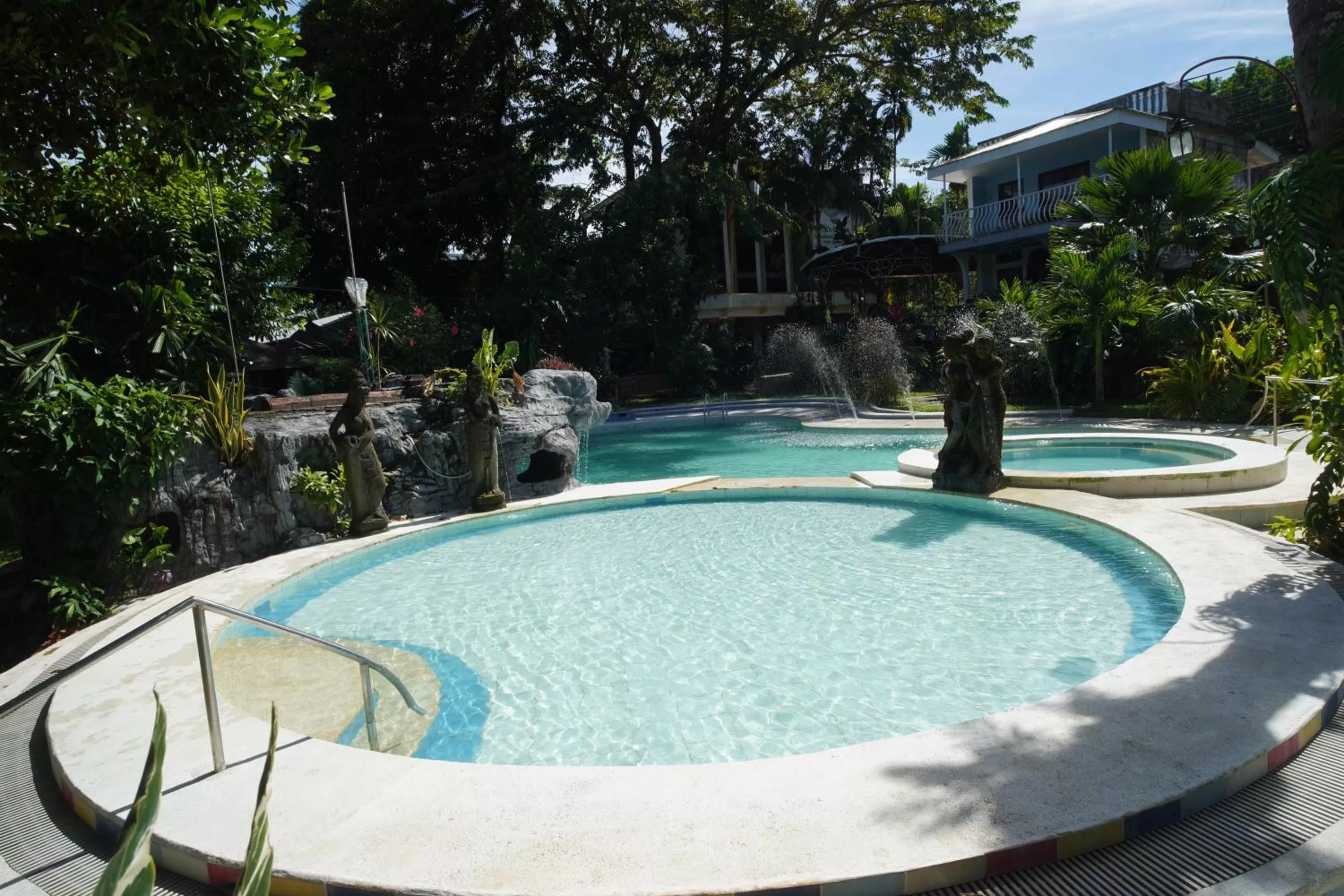 Swimming pool in Kokosnuss Garden Resort