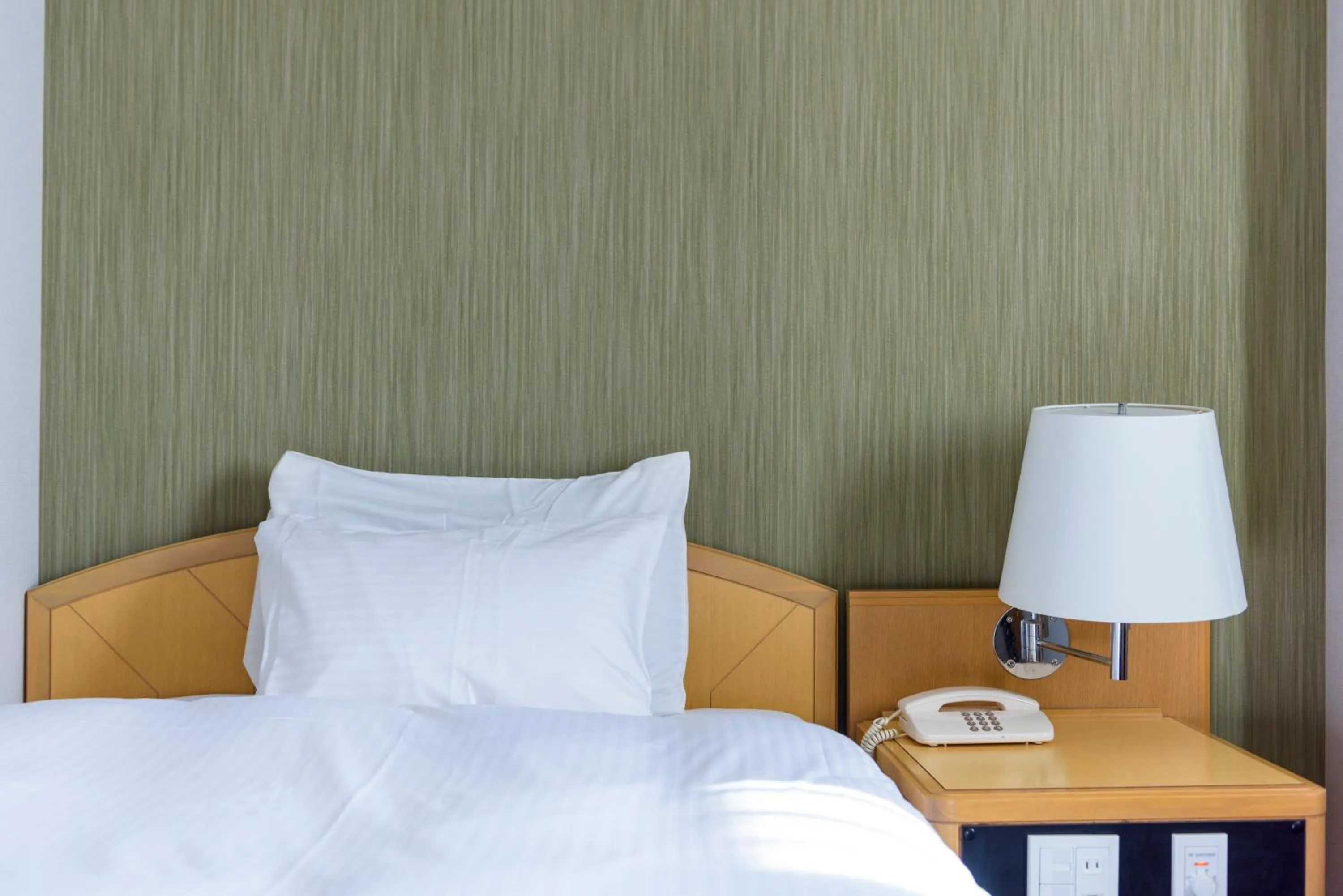 SureStay Plus Hotel by Best Western Shin-Osaka