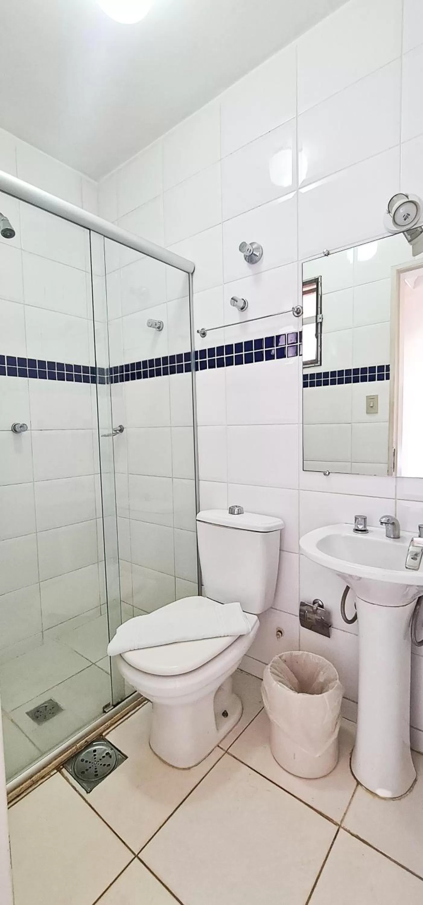 Bathroom in Hotel El Pilar by Bsb Inn